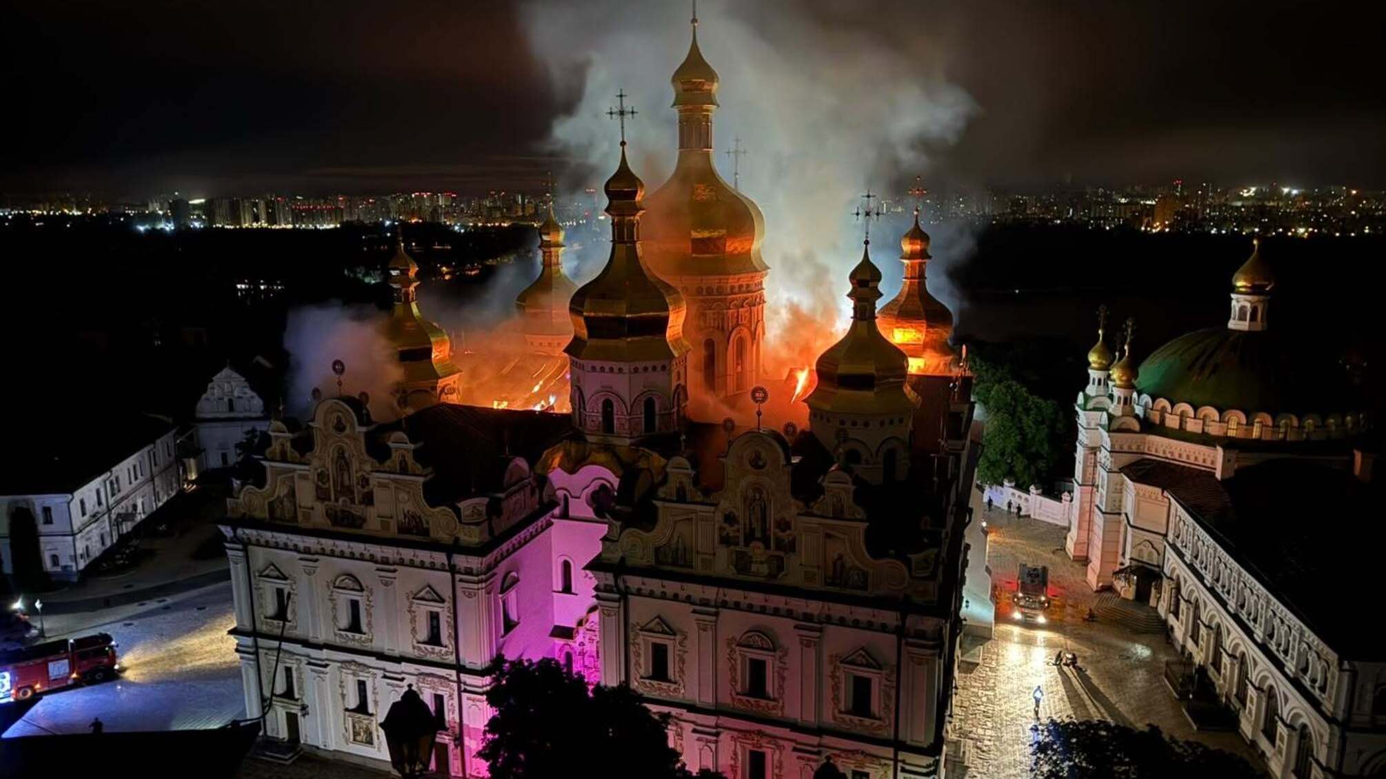 Спадщина ЮНЕСКО: рф двічі вдарила по Києво-Печерській лаврі
