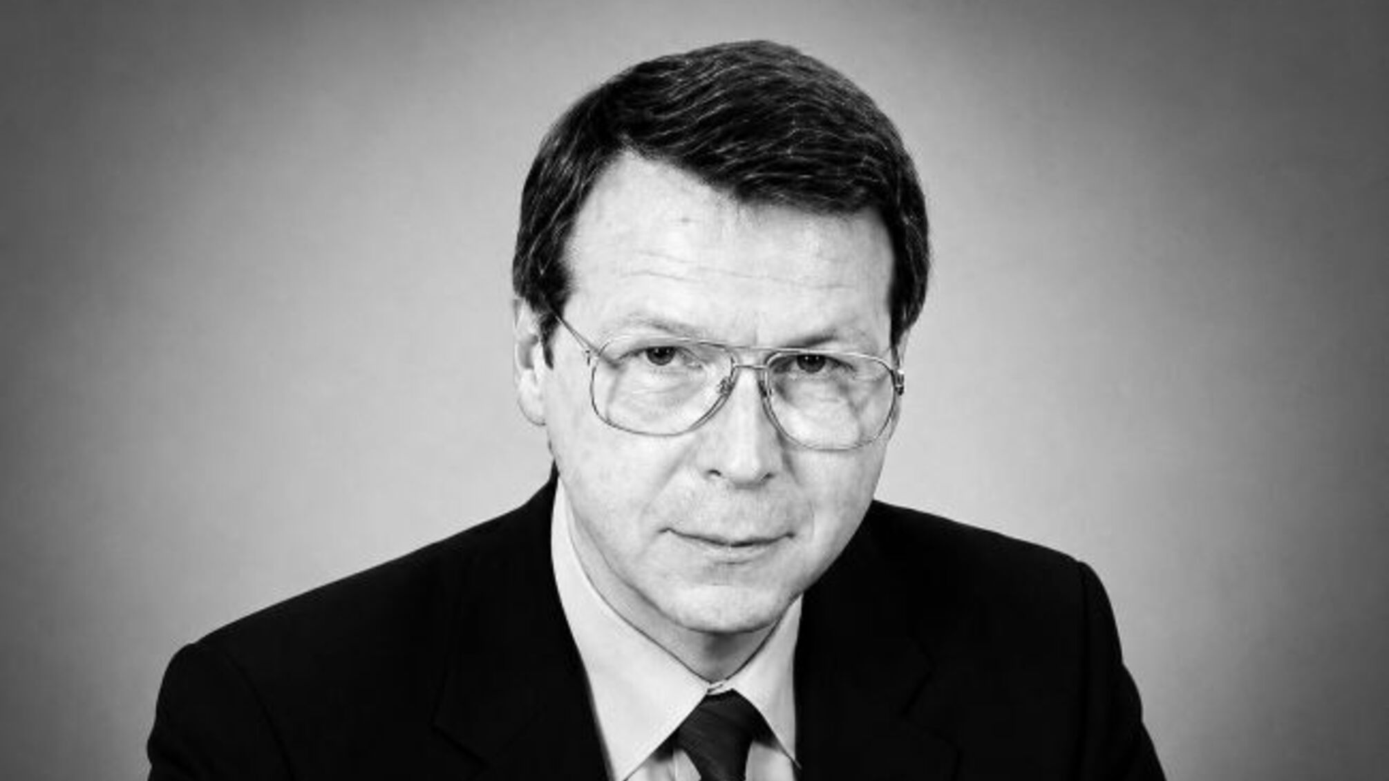 Помер Сергій Осика: екснардеп і один із розробників проєкту Конституції України