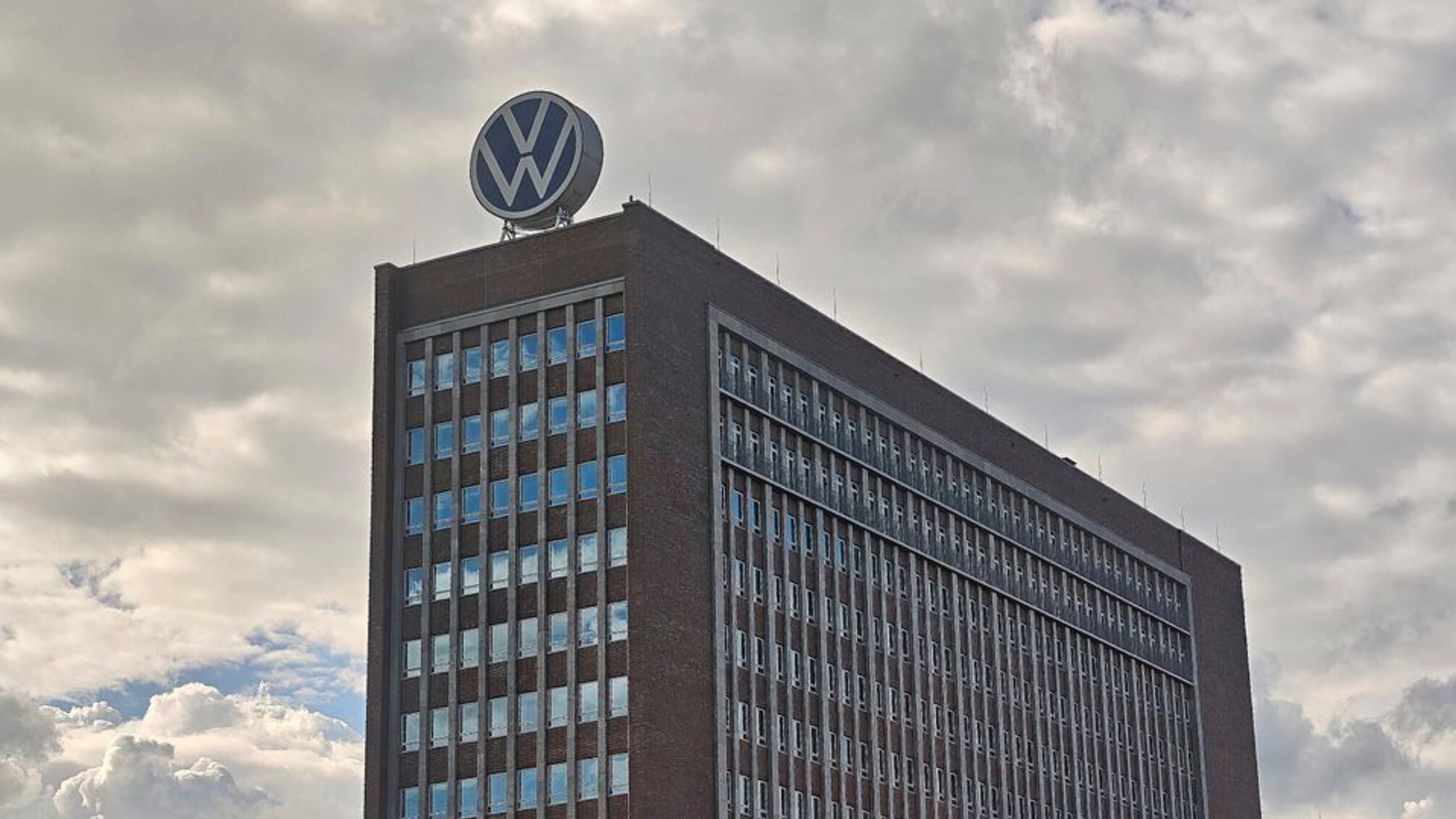 В Volkswagen заявили о рисках для существования компании