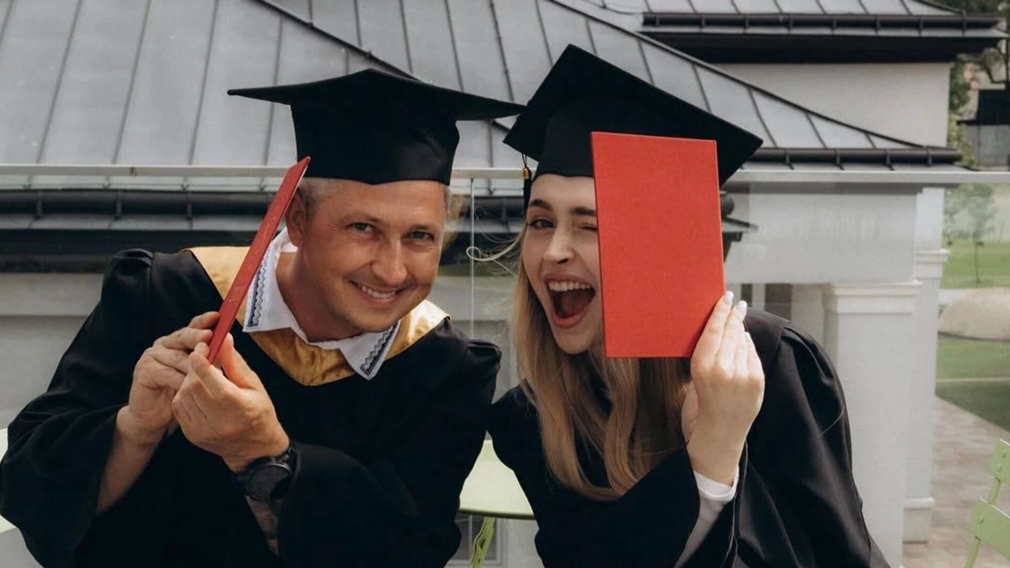 Олександр Педан і його донька одночасно стали випускниками університету