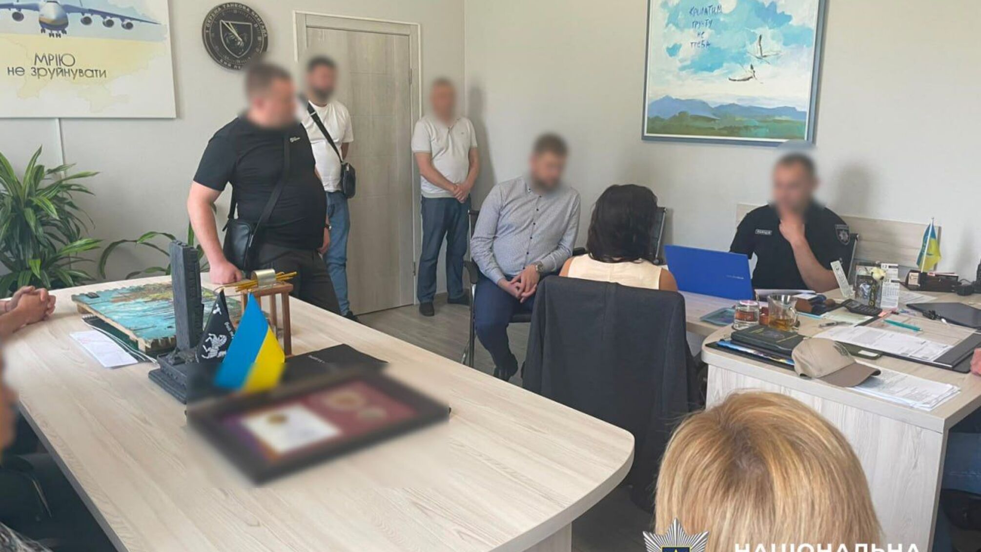 Госрегистратор незаконно переоформила более 9 гектаров земли под Киевом, — полиция