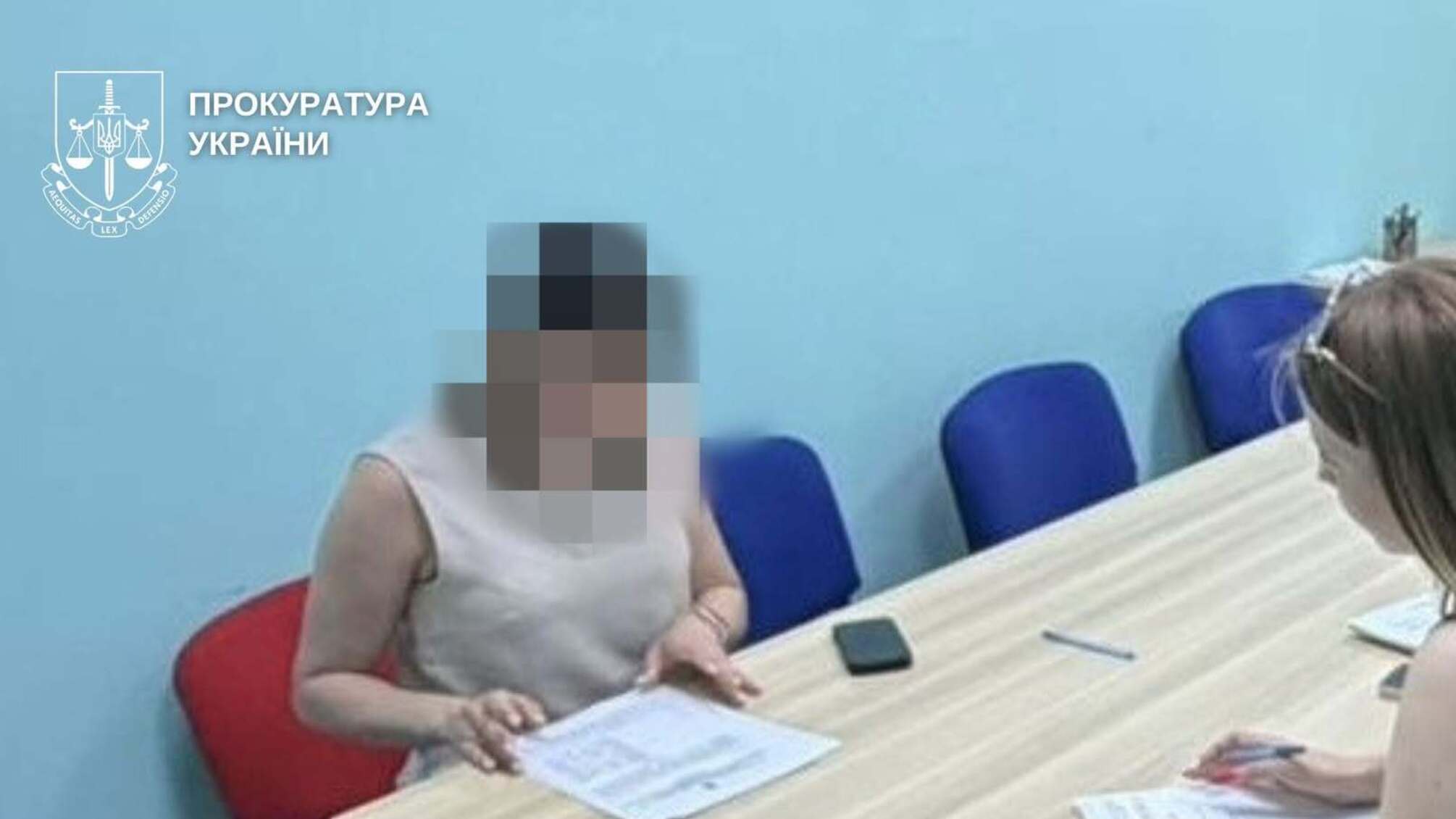 Переплатили майже 700 тисяч: у Києві посадовиці повідомили про підозру через закупівлю обладнання для шкіл