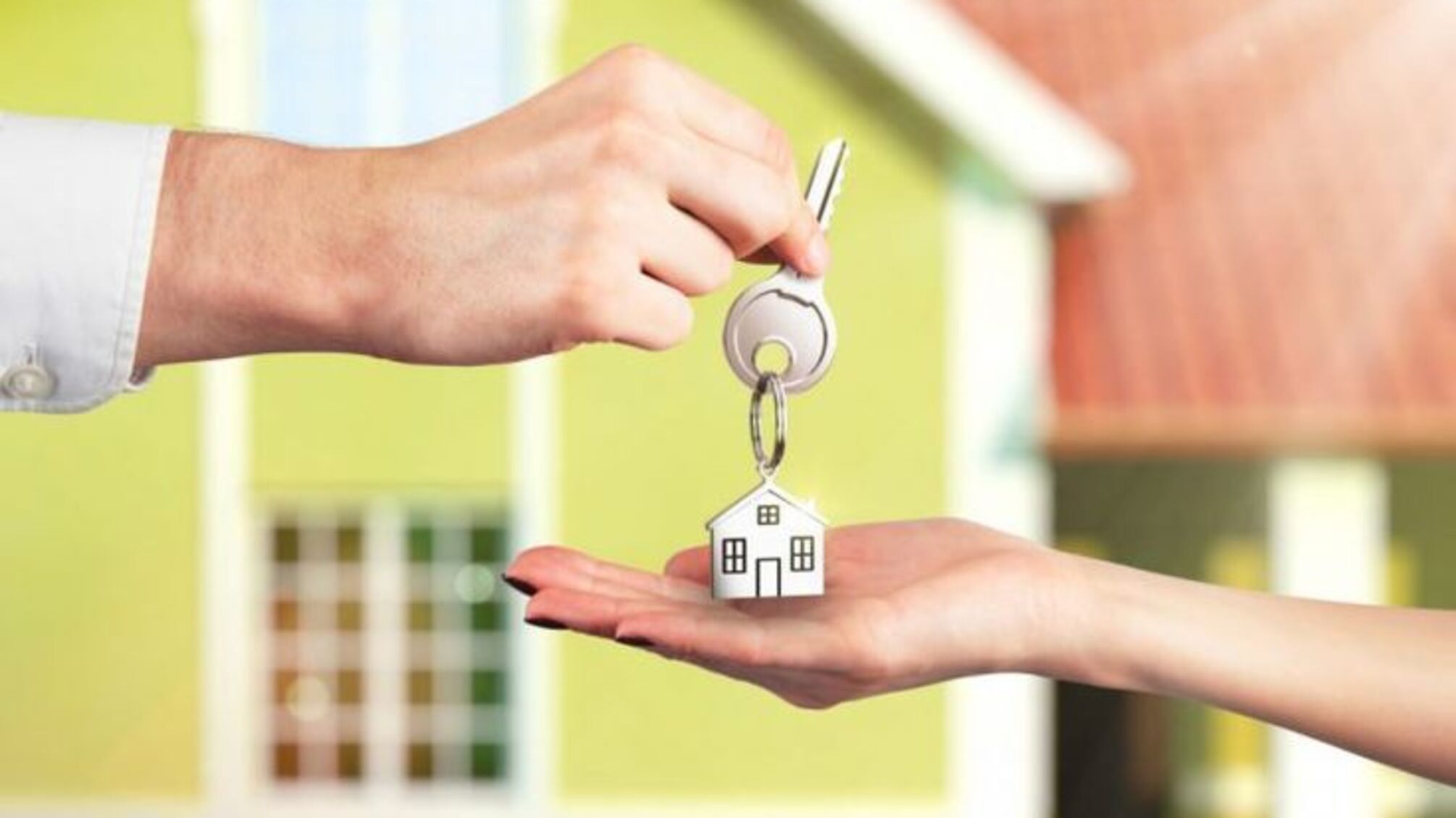 В Україні стрімко дорожчає оренда житла: у деяких містах ціни зросли до 75% за пів року