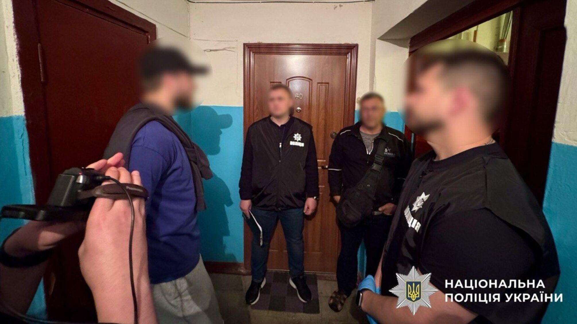 Вимагали 250 тисяч доларів і залякували родину: у Черкасах затримали злочинну групу