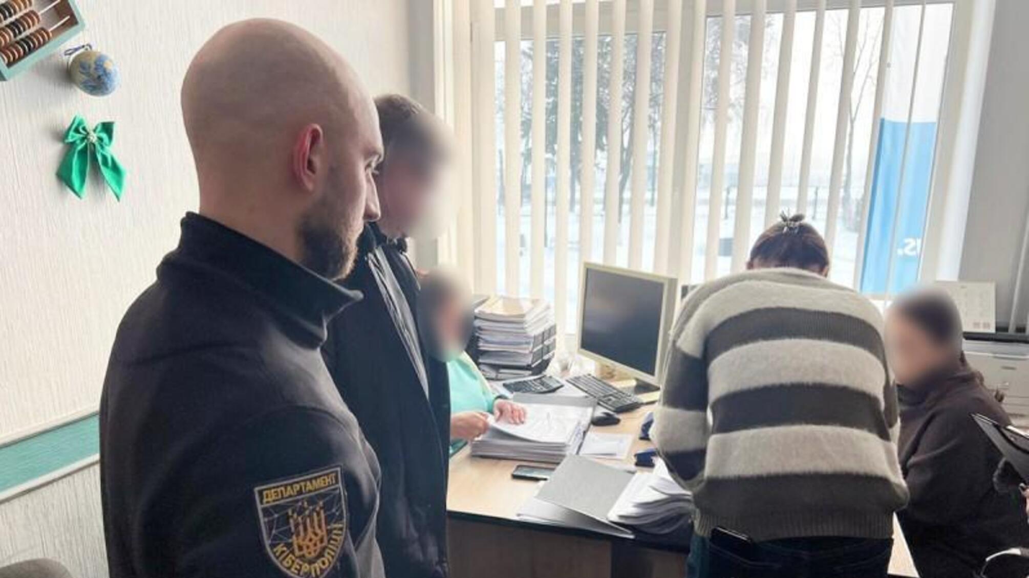 В Хмельницкой области директор колледжа перевел 2 млн грн за тренажеры, которых не было