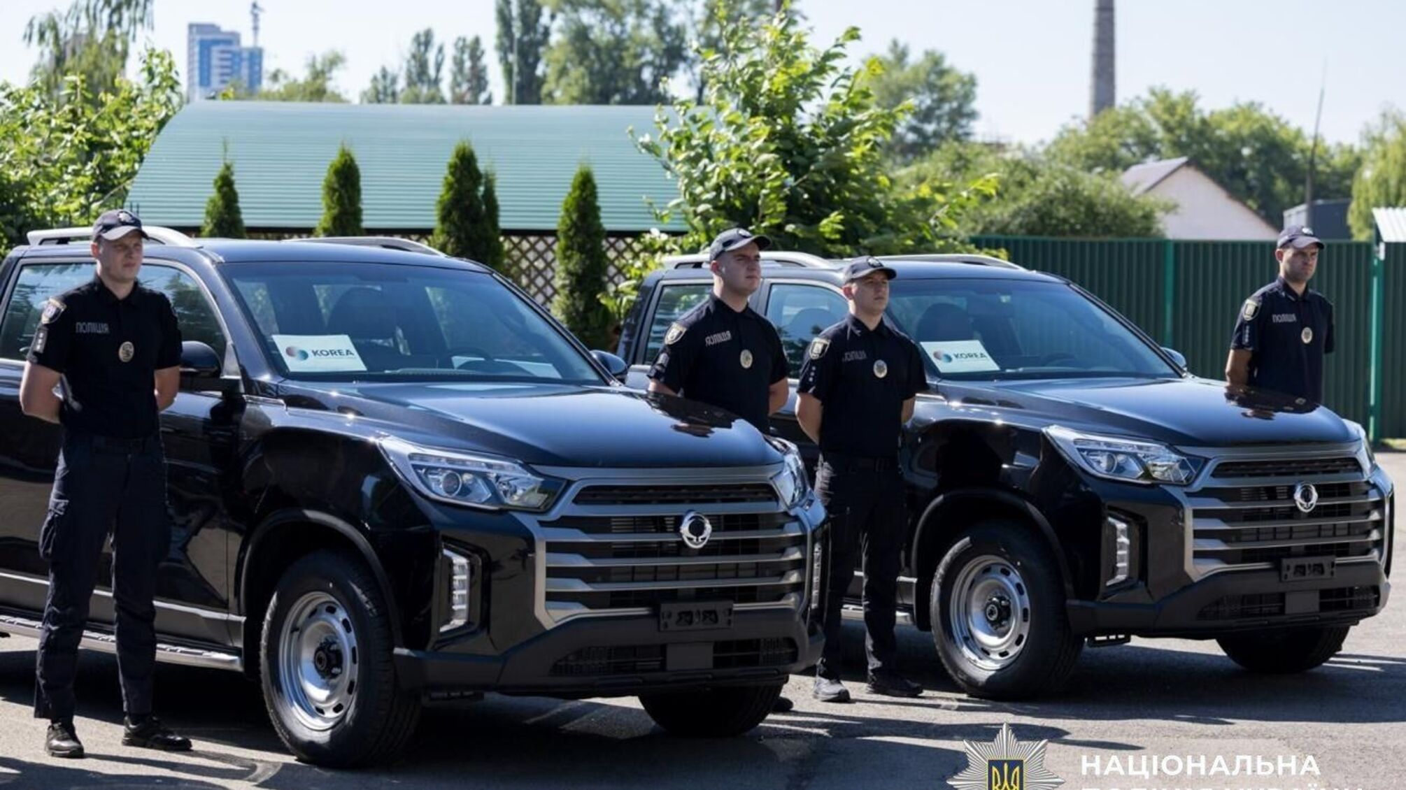 Республіка Корея передала Нацполіції України 60 пікапів для роботи в умовах війни