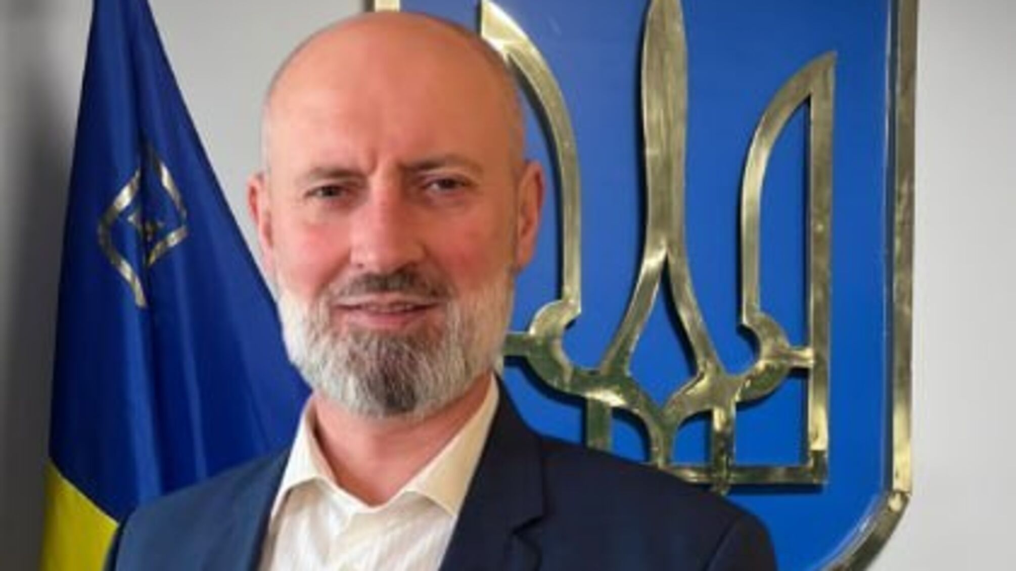 Квартира в Іспанії за 6 мільйонів: посадовець МВС задекларував елітне майно та мільйонні доходи партнерки