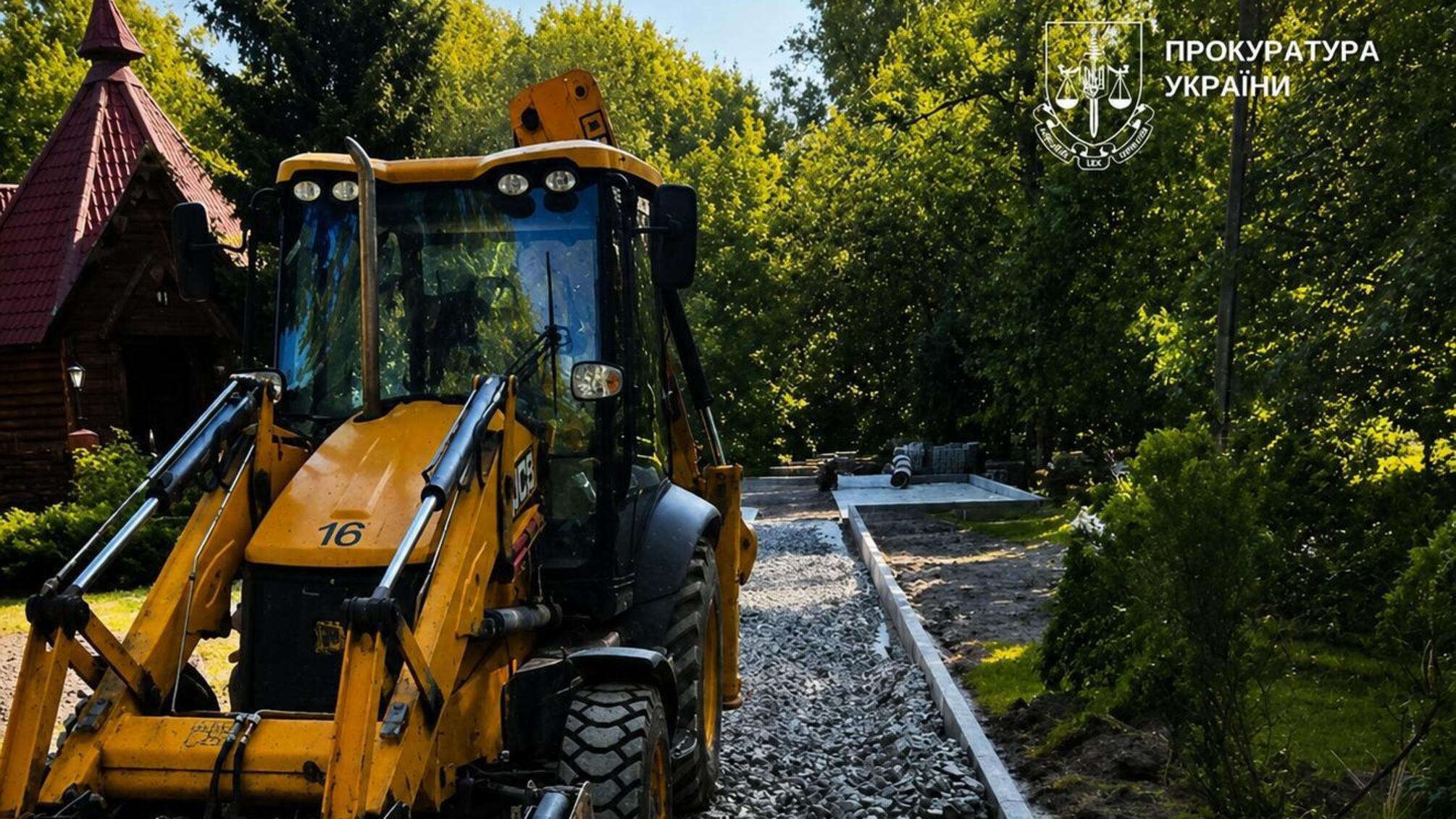 В Киеве будут судить двух должностных лиц 'Киевзеленстроя' из-за переплаты 1,2 млн грн во время ремонта Гидропарка