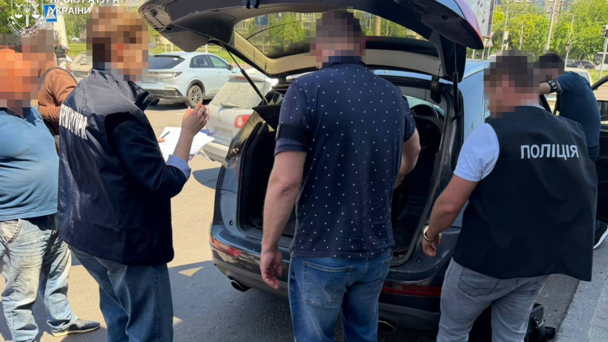 На Львівщині ексдепутат із сином за 15 тисяч доларів продавали 'інвалідність' для виїзду за кордон