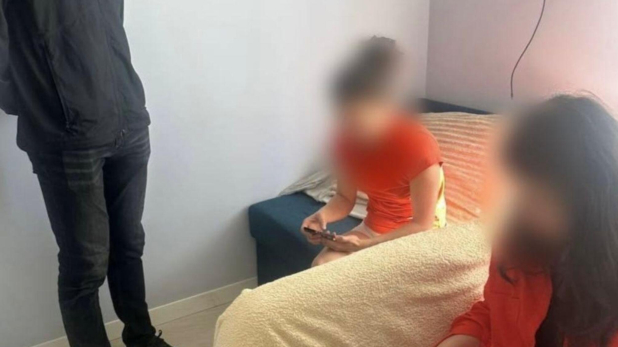 2 тисячі за вивіску, 6 тисяч за банер: у Києві викрили корупційну схему в КМДА