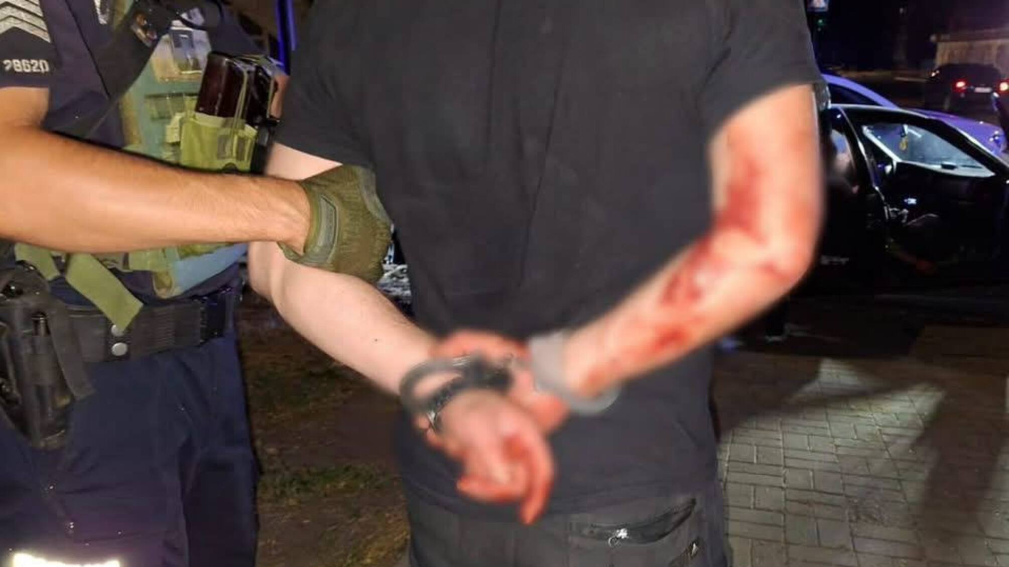 В Николаеве во время стрельбы в автомобиле погибли двое иностранцев: подозреваемый был задержан