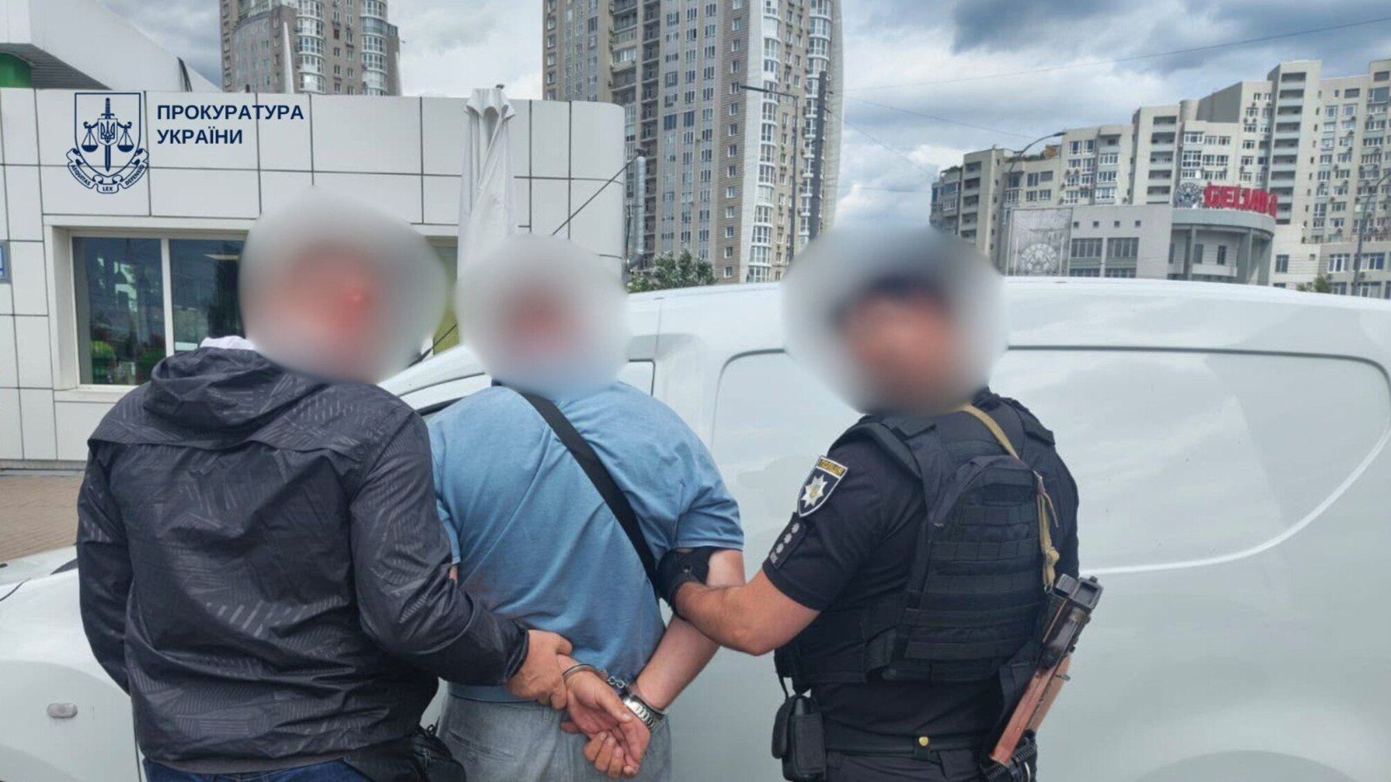 В Киеве мужчина за $7000 обещал 'решить' вопрос с бронированием от мобилизации