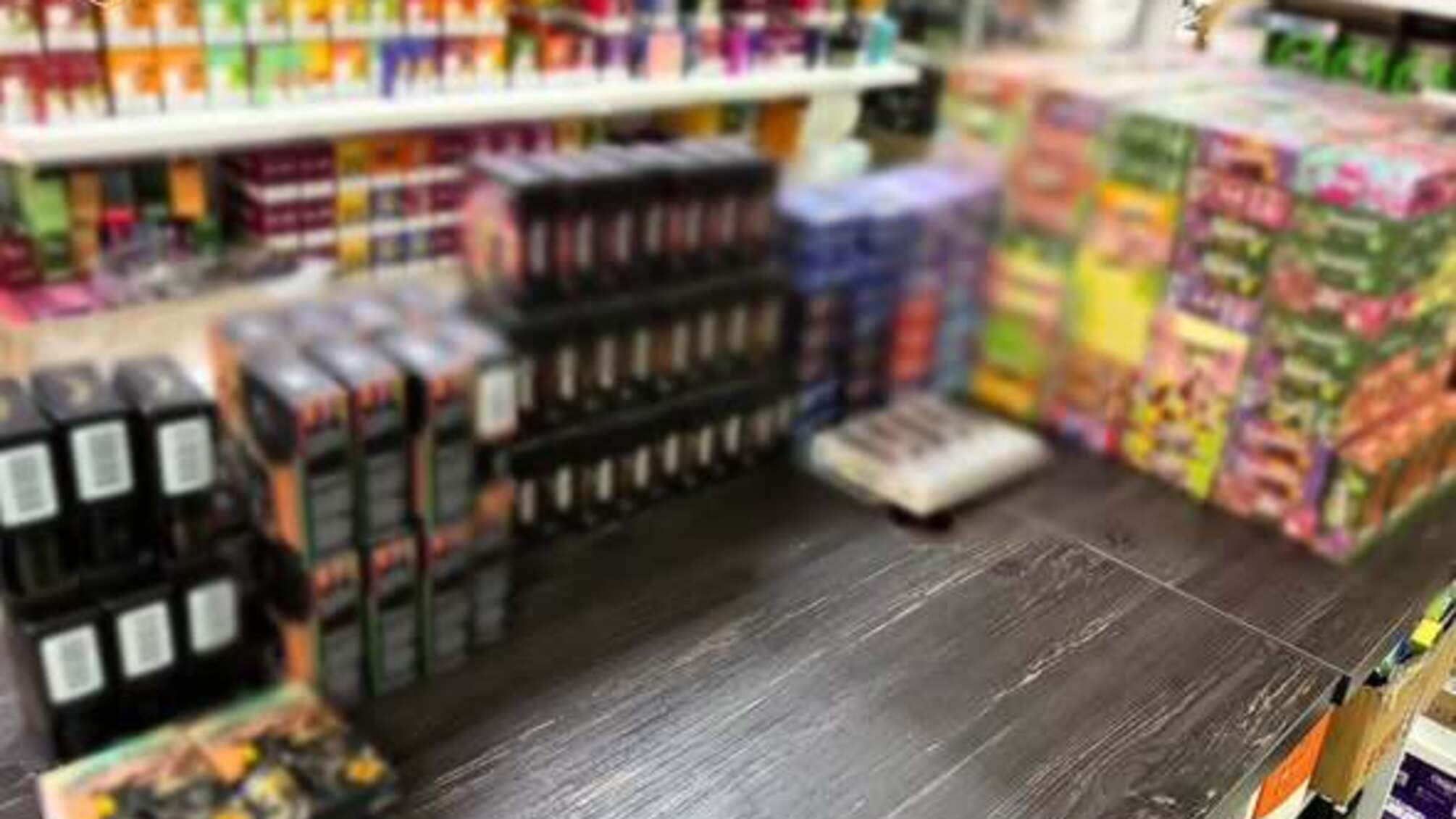 В Одесі та Миколаєві викрили мережу продажу нелегальних рідин для вейпів на понад 6 млн грн