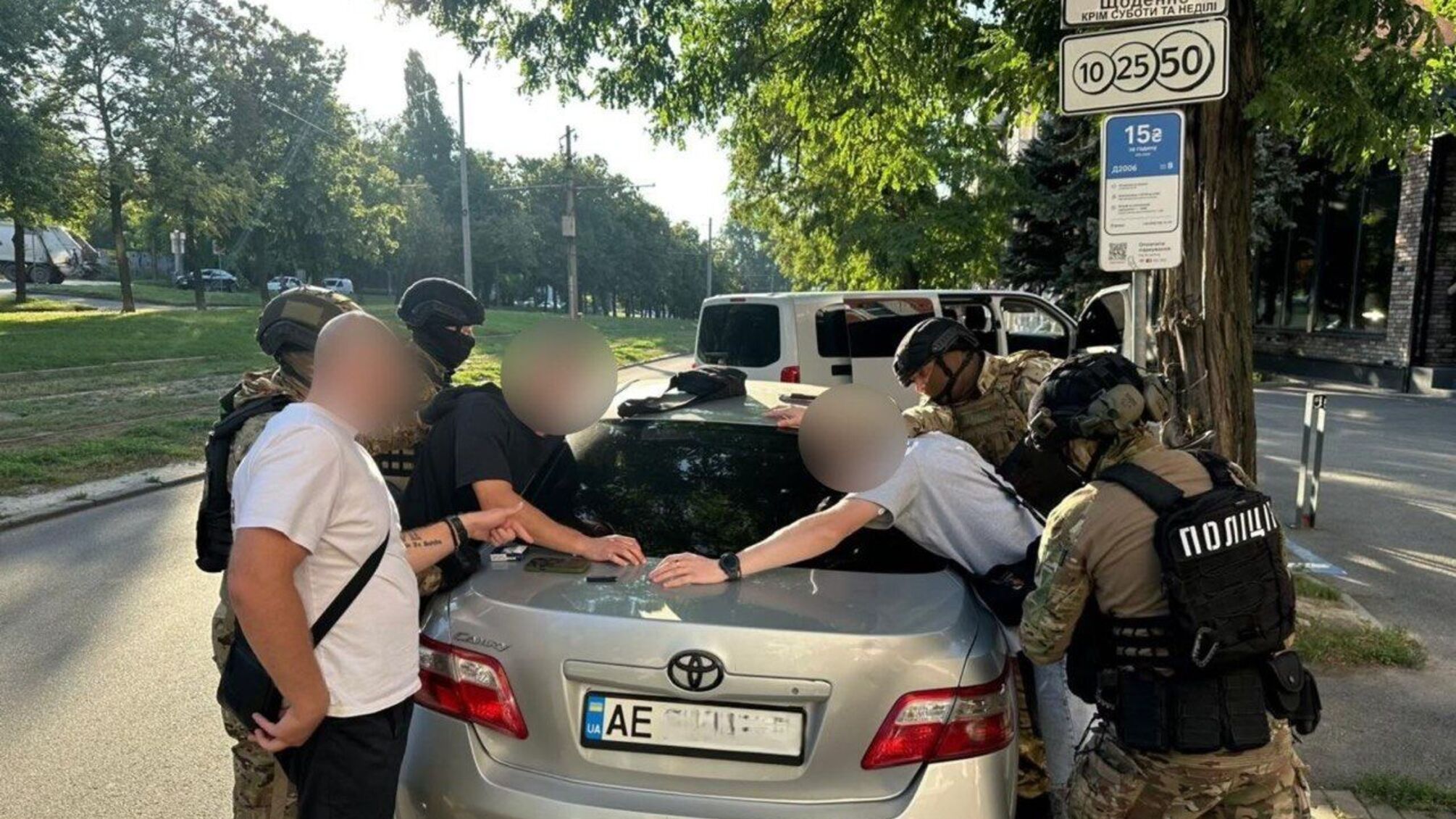 Избили и ограбили волонтера: полиция ликвидировала банду вымогателей на Днепропетровщине