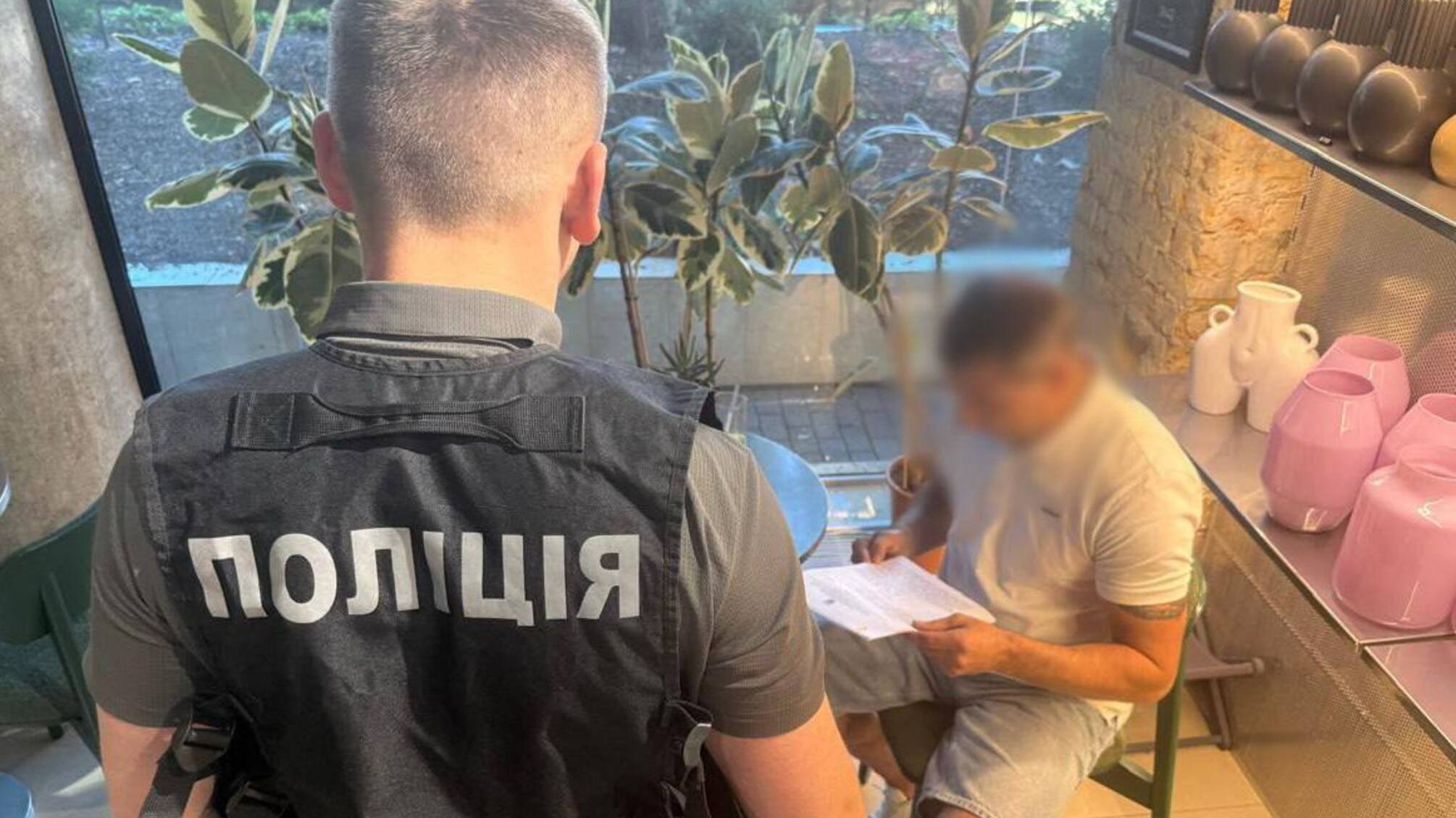 Подделывали паспорта и обманывали нотариусов: в Киеве разоблачили банду квартирных мошенников