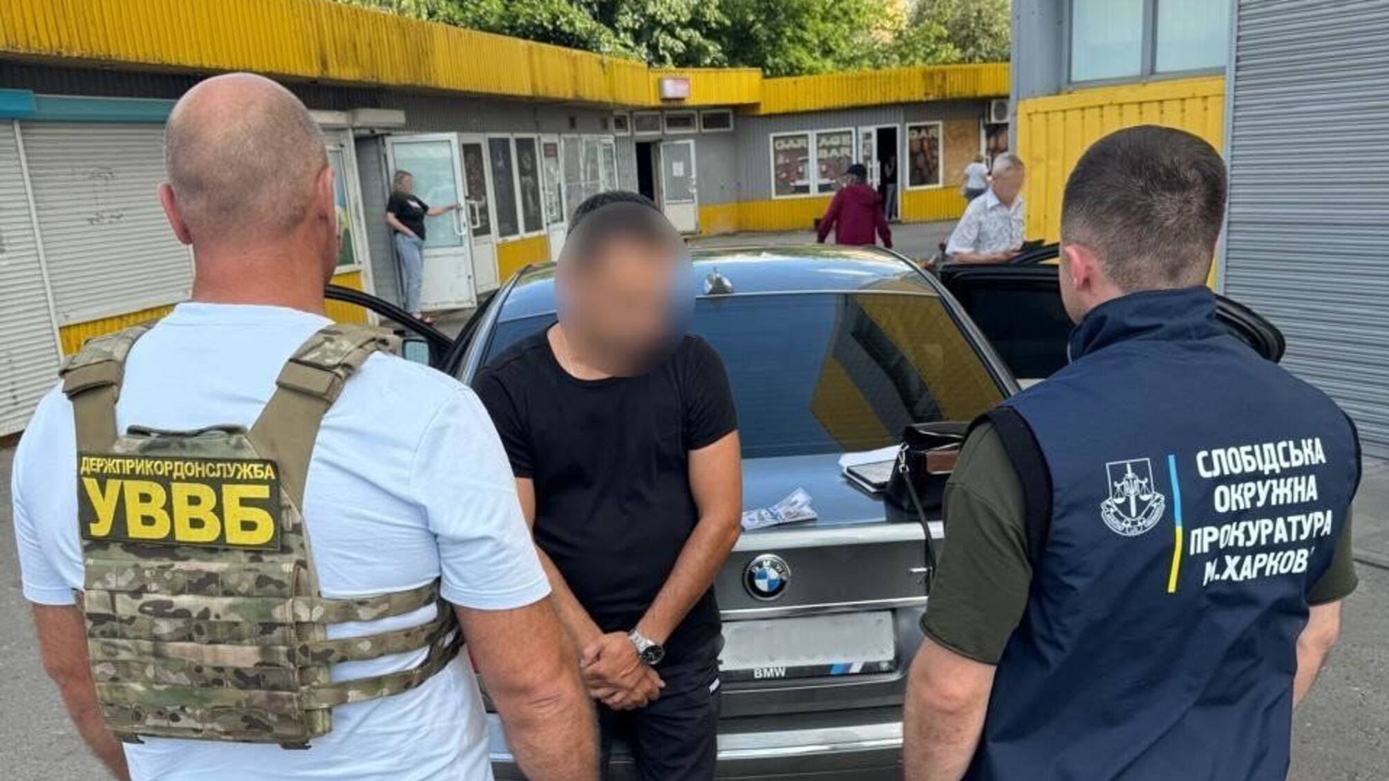 Вивозив чоловіків до Білорусі під виглядом 'безпечного маршруту': викрито організатора схеми