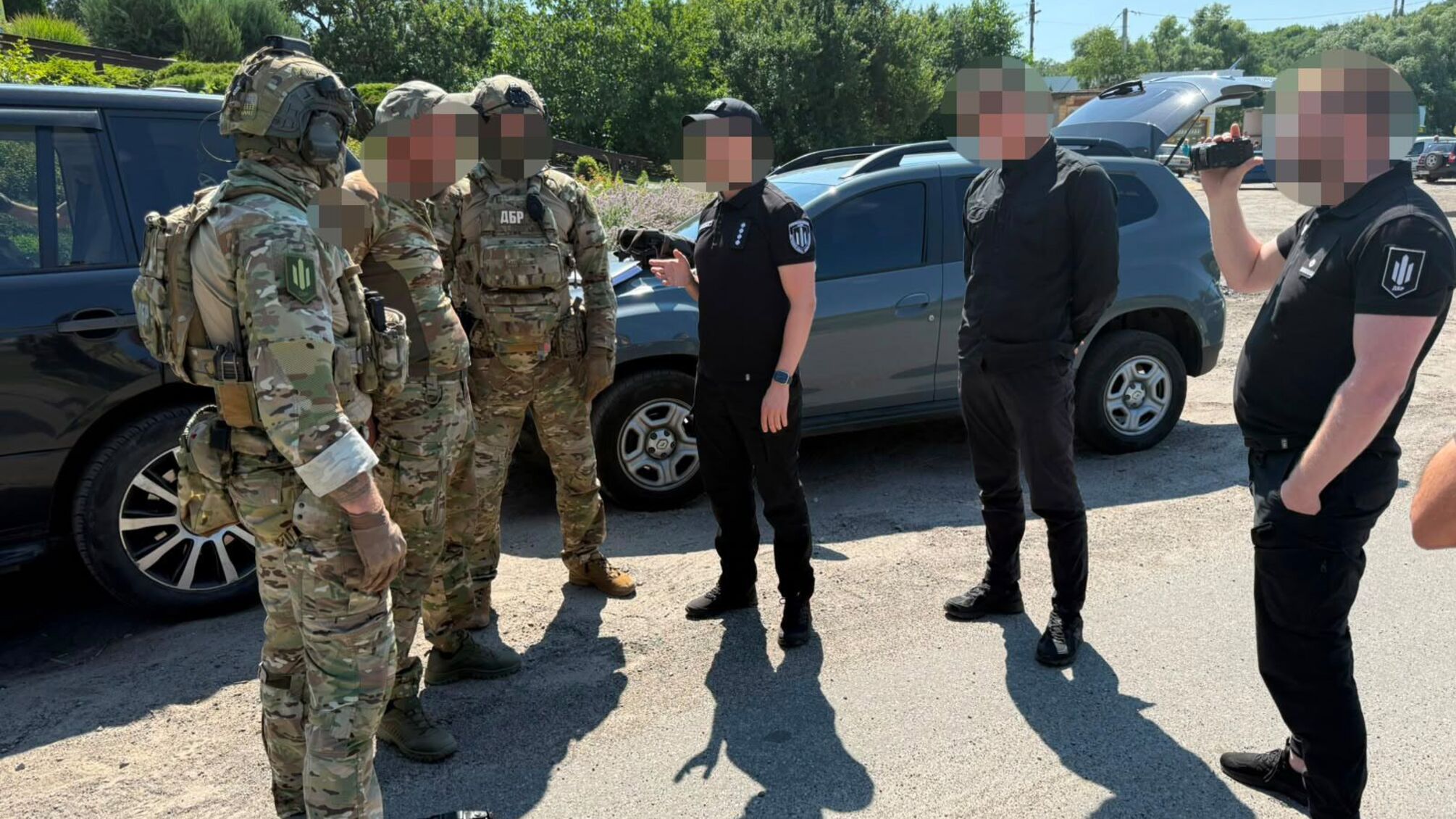 $3 тисячі за втечу зі служби: ДБР затримало прикордонника та його спільника