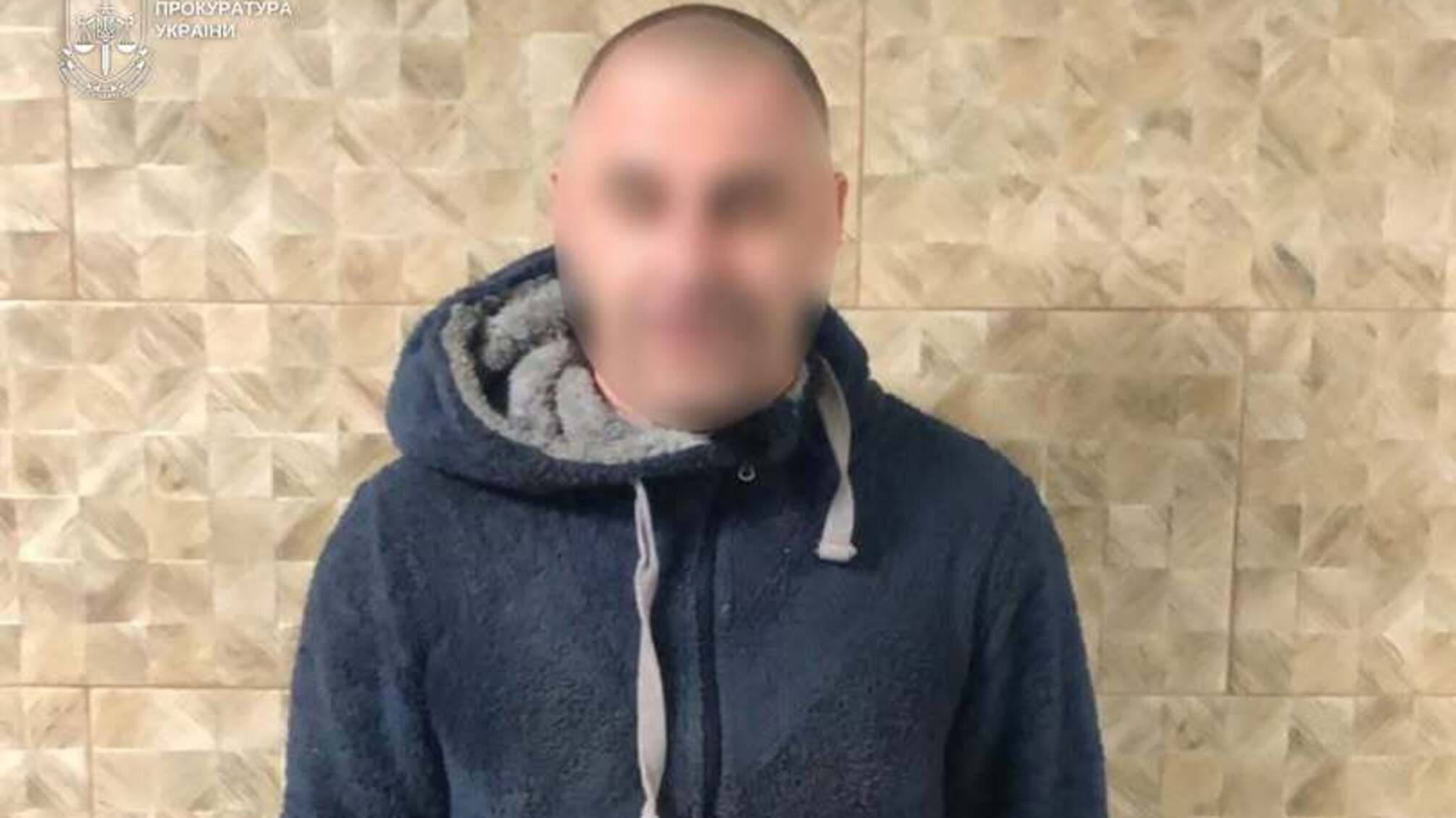 Зупинився через сигнали фар і потрапив у пастку: на Закарпатті кілька годин утримували водія вантажівки