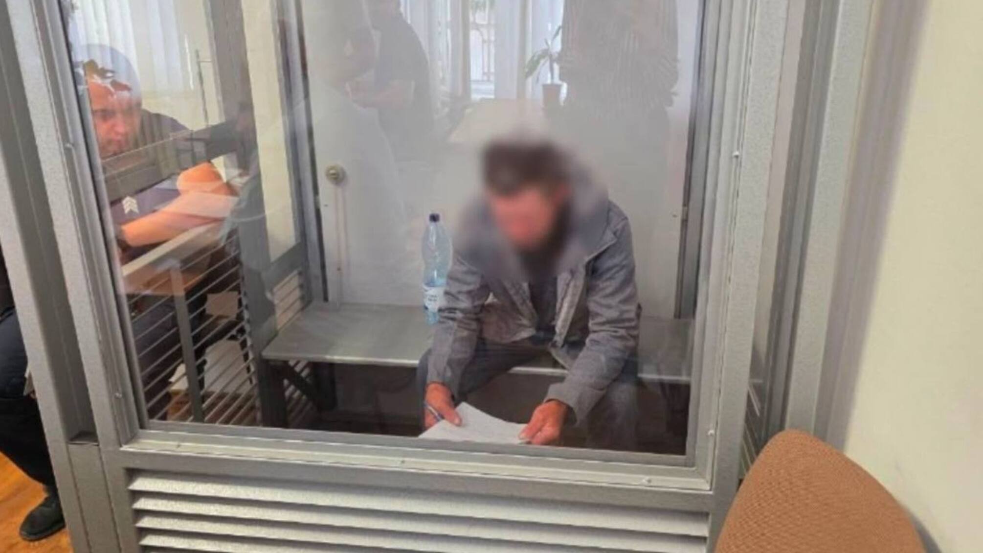 На Прикарпатье мужчина зарезал незнакомца из-за спора о политике и пытался выдать убийство за самоубийство