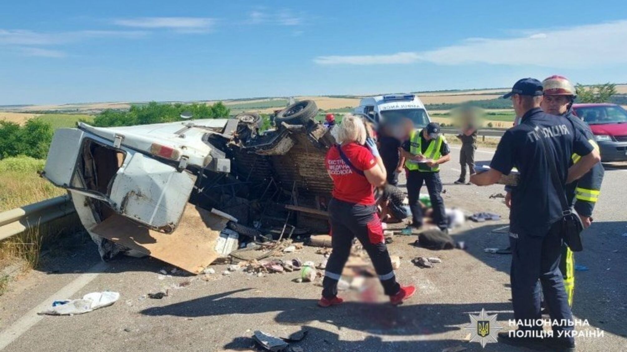 Смертельна ДТП на трасі Київ–Одеса: зіткнулися вантажівка та маршрутка, є загиблий і постраждалі