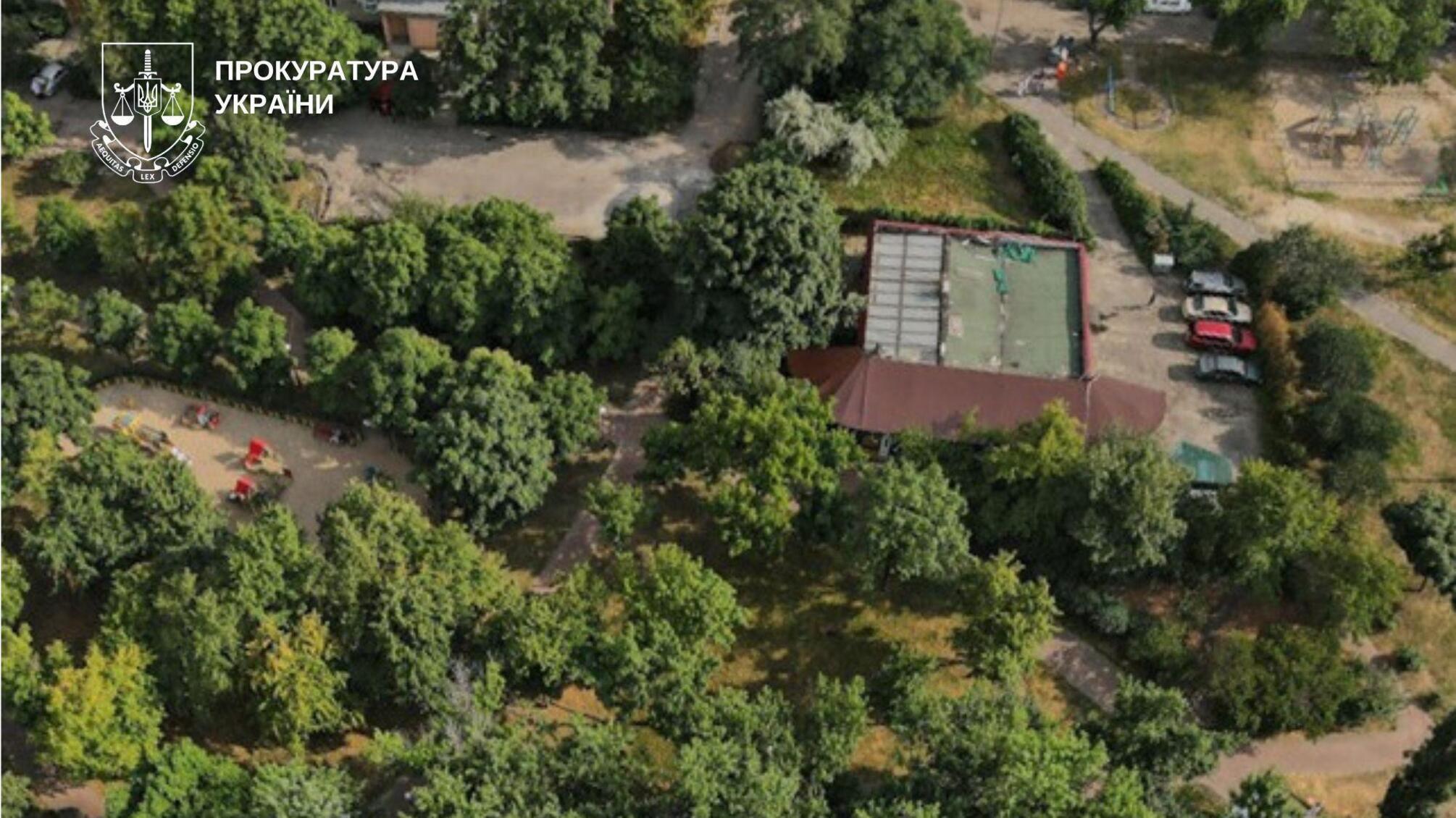 Сквер на Оболоні хочуть звільнити від самочинної забудови: прокуратура подала позов