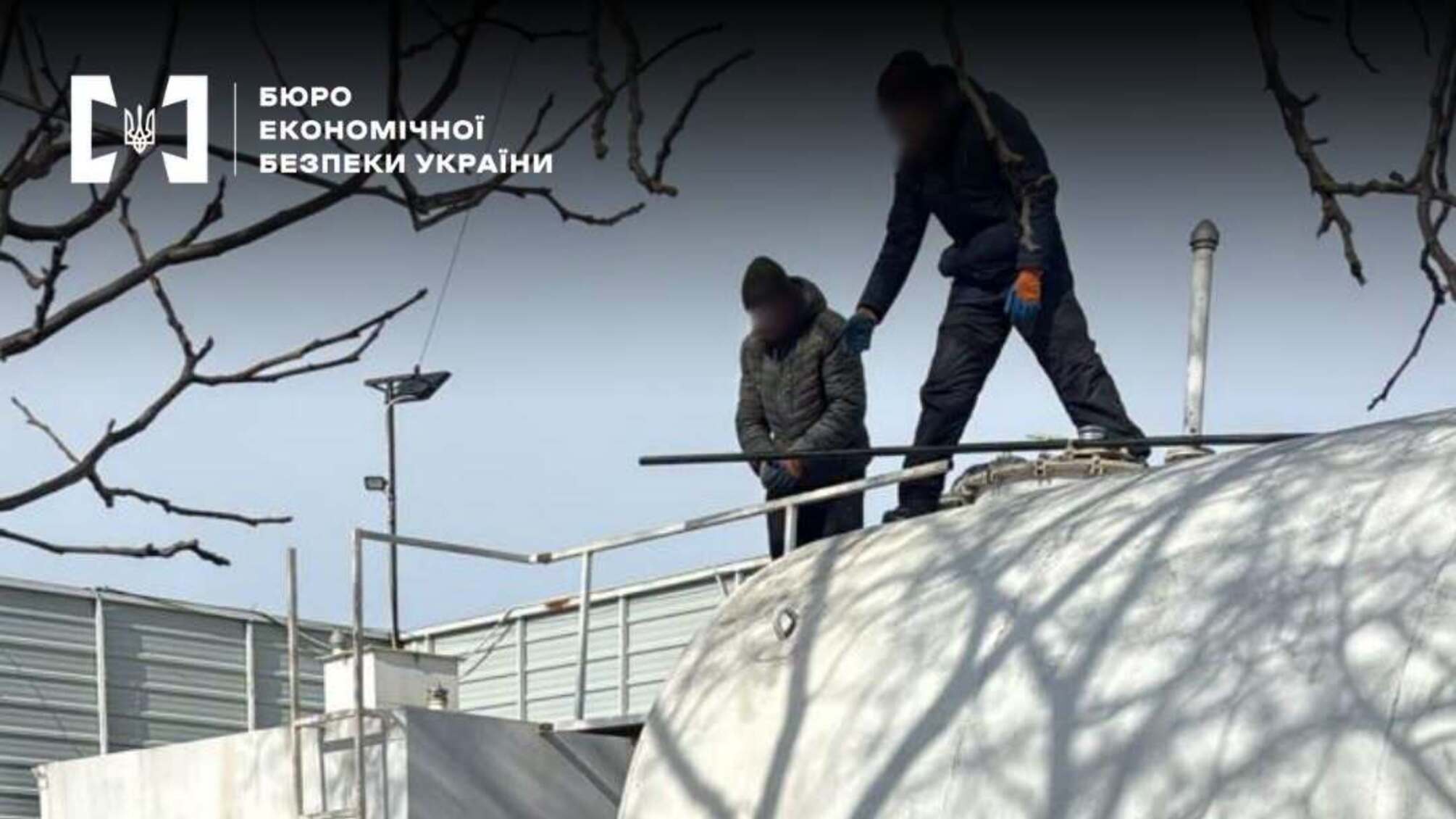 В Одессе разоблачили схему с топливной компанией: формальный директор получал 300 долларов в месяц