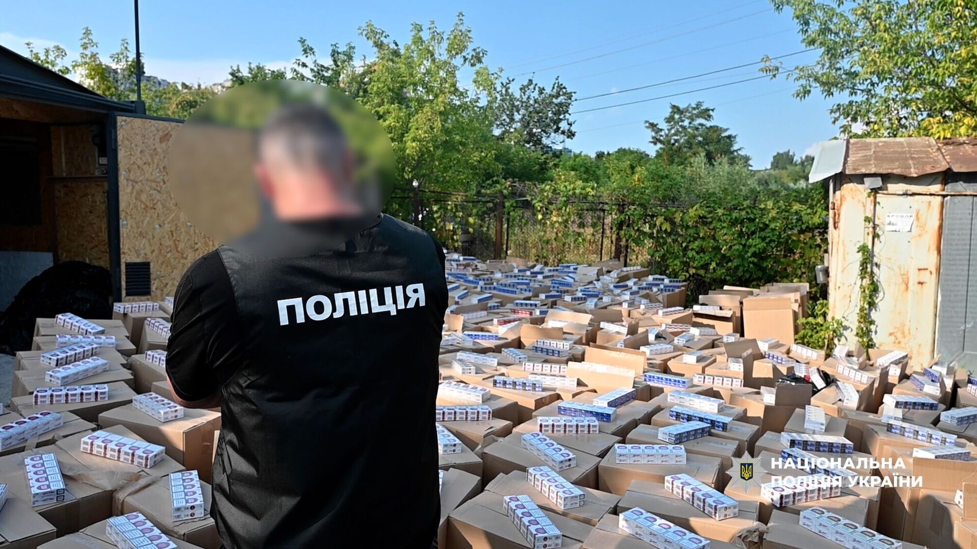 Товаров на 10 миллионов: в Киеве и области разоблачили масштабное производство и сбыт фальсифицированного алкоголя и сигарет