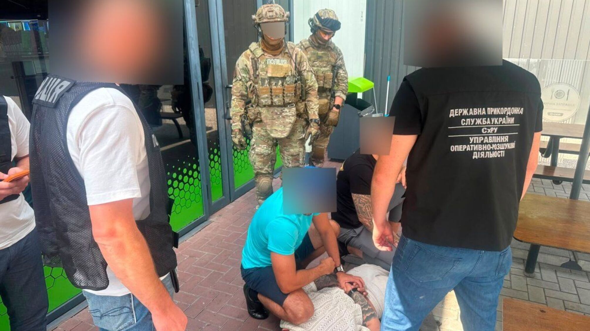 11 тисяч доларів за 'бронь' і втечу за кордон: у Дніпрі затримали іноземця