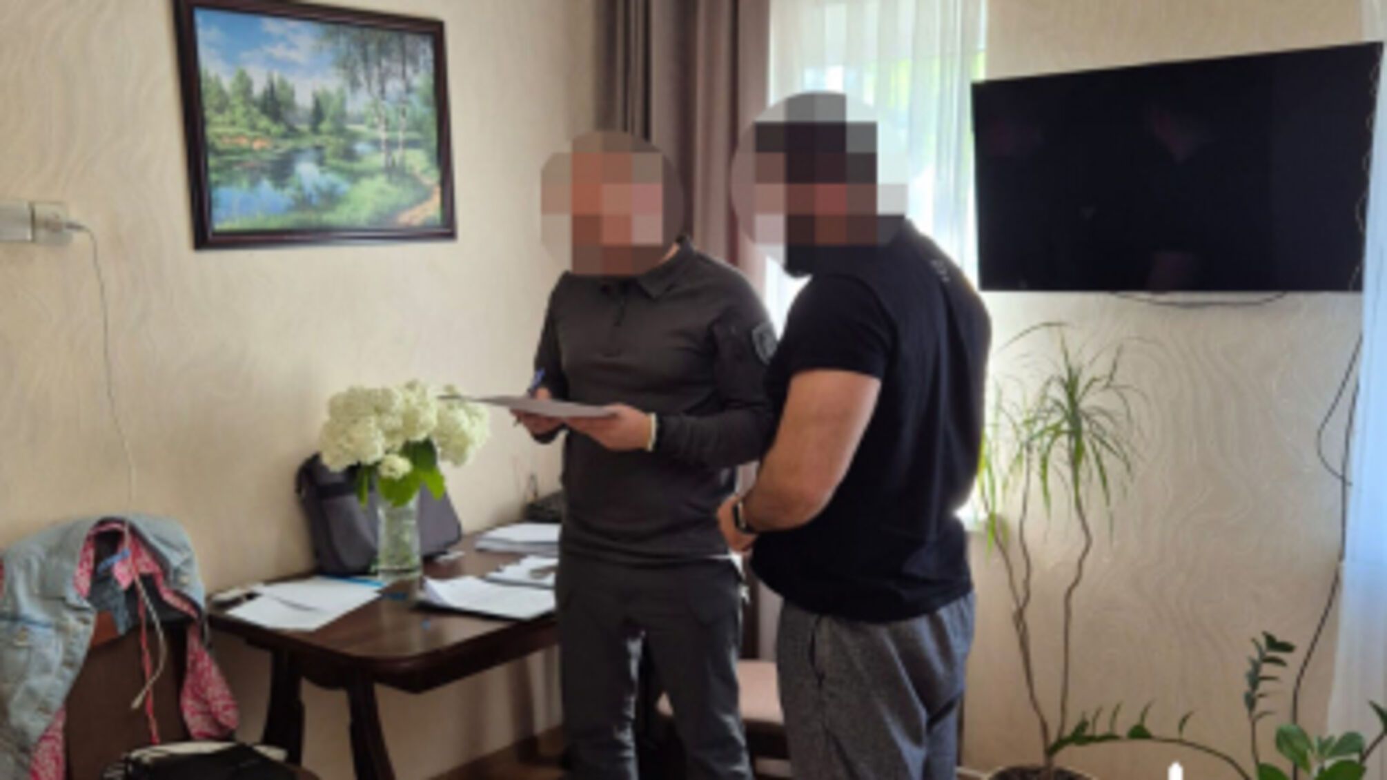 Понад 100 поліцейських платили 'данину': на Дніпропетровщині затримали начальника підрозділу