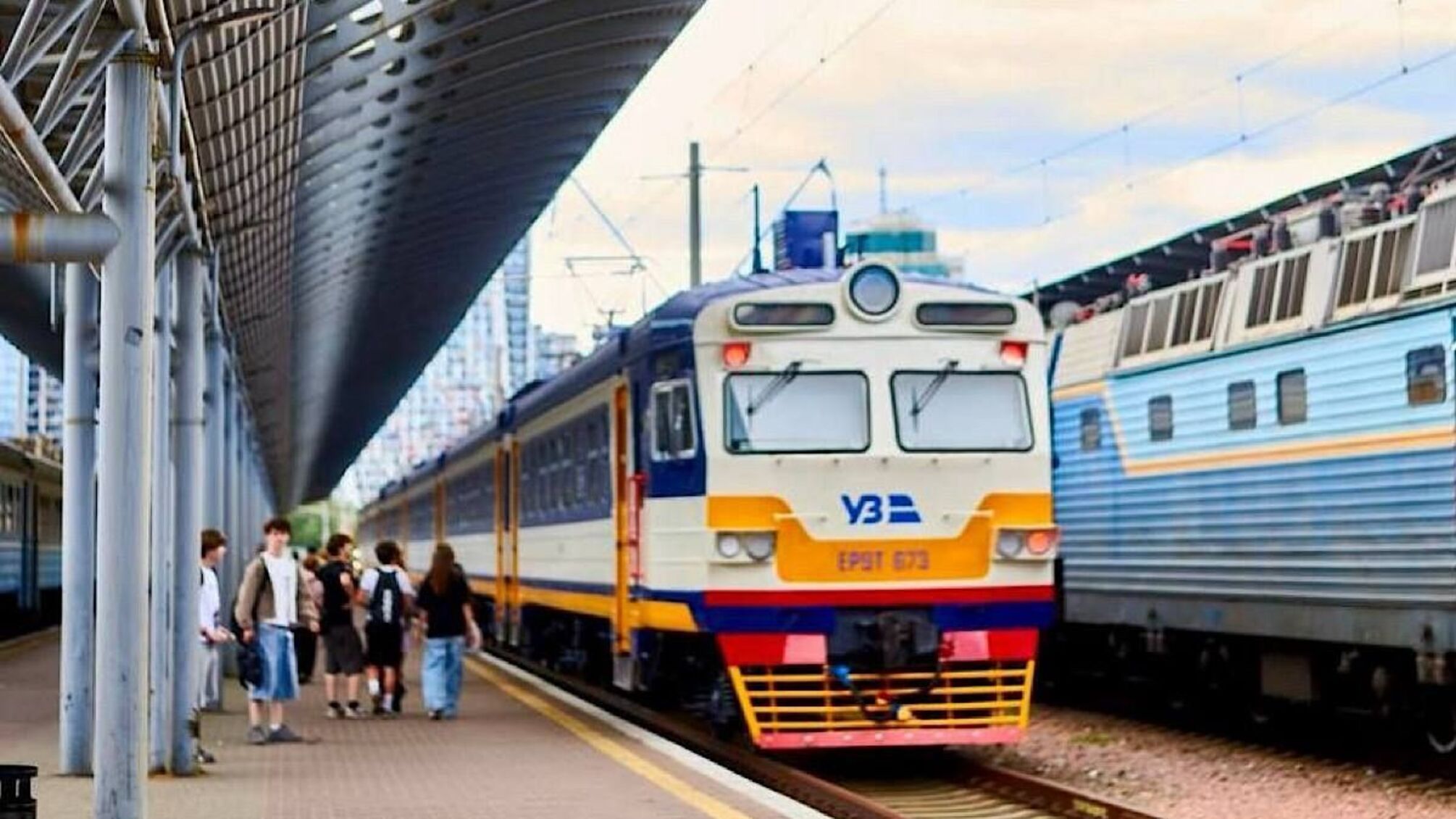 'Укрзалізниця' планує встановити 800 модульних укриттів на станціях: де вони з’являться