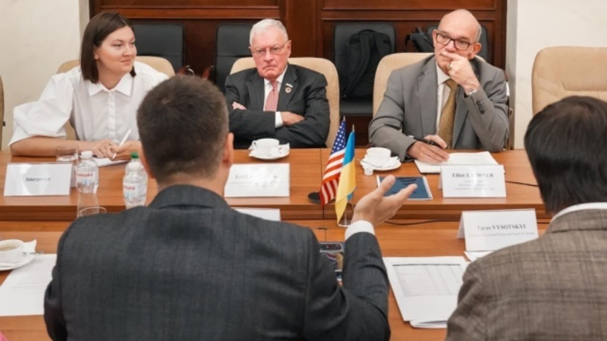 Келлог прибув до України: відвідав Одеський порт та оглянув наслідки атак рф
