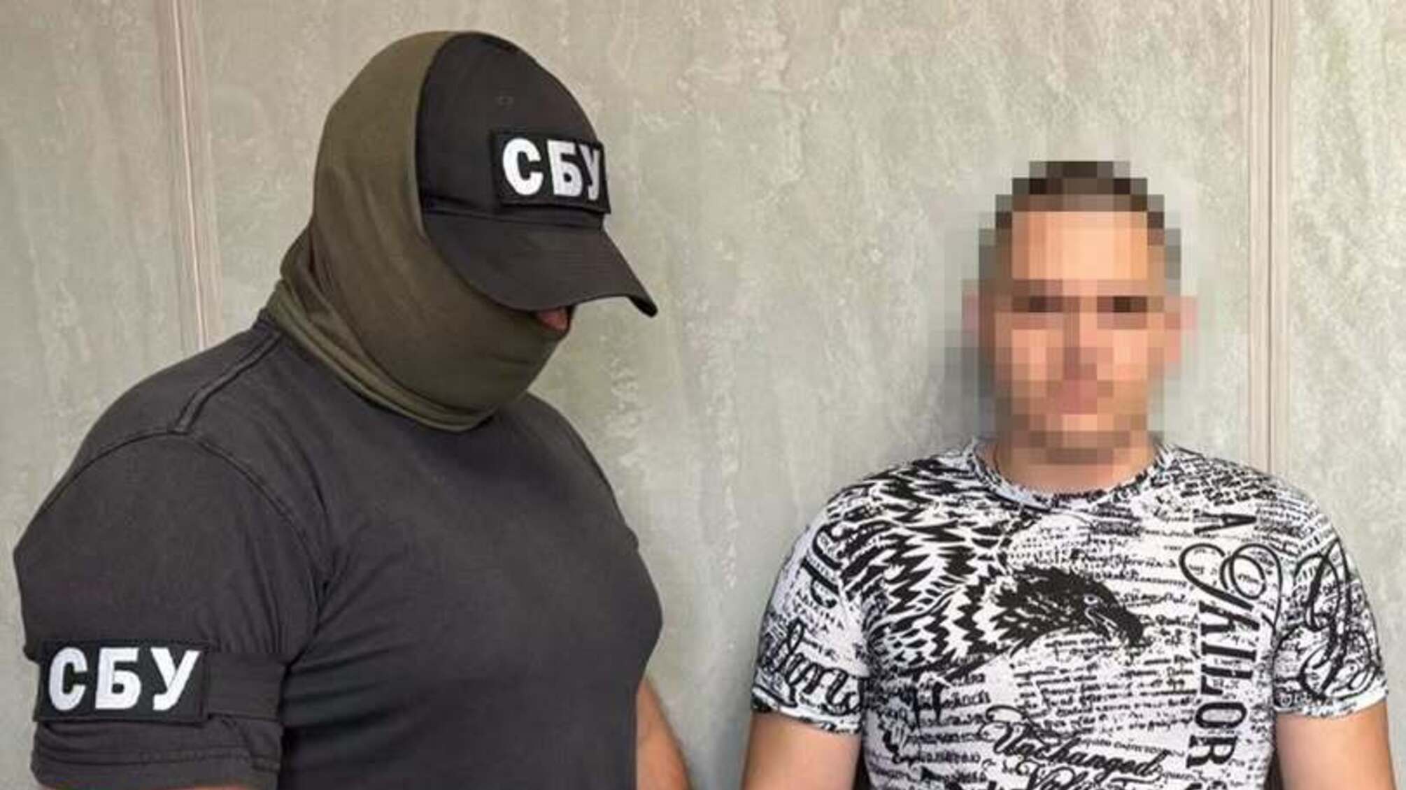 На Рівненщині затримали коригувальника: приховані смартфони мали допомагати рф наводити удари по заходу України