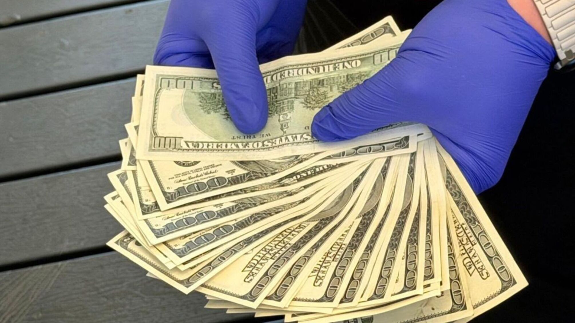 $3000 за поступление двух военнообязанных: на Волыни задержали доцента университета