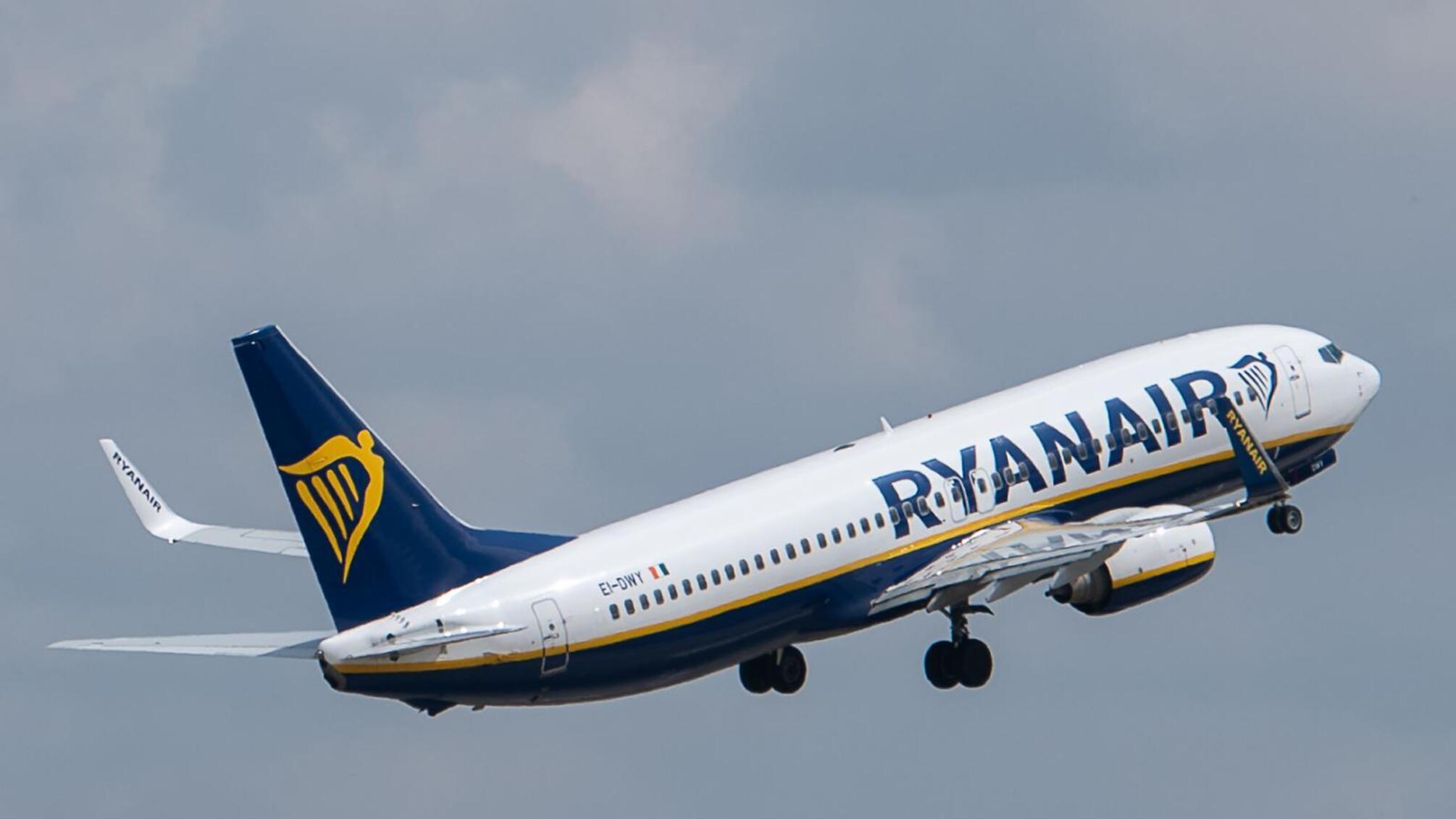 У Польщі літак Ryanair вилетів на чотири години раніше: 130 пасажирів залишилися в аеропорту