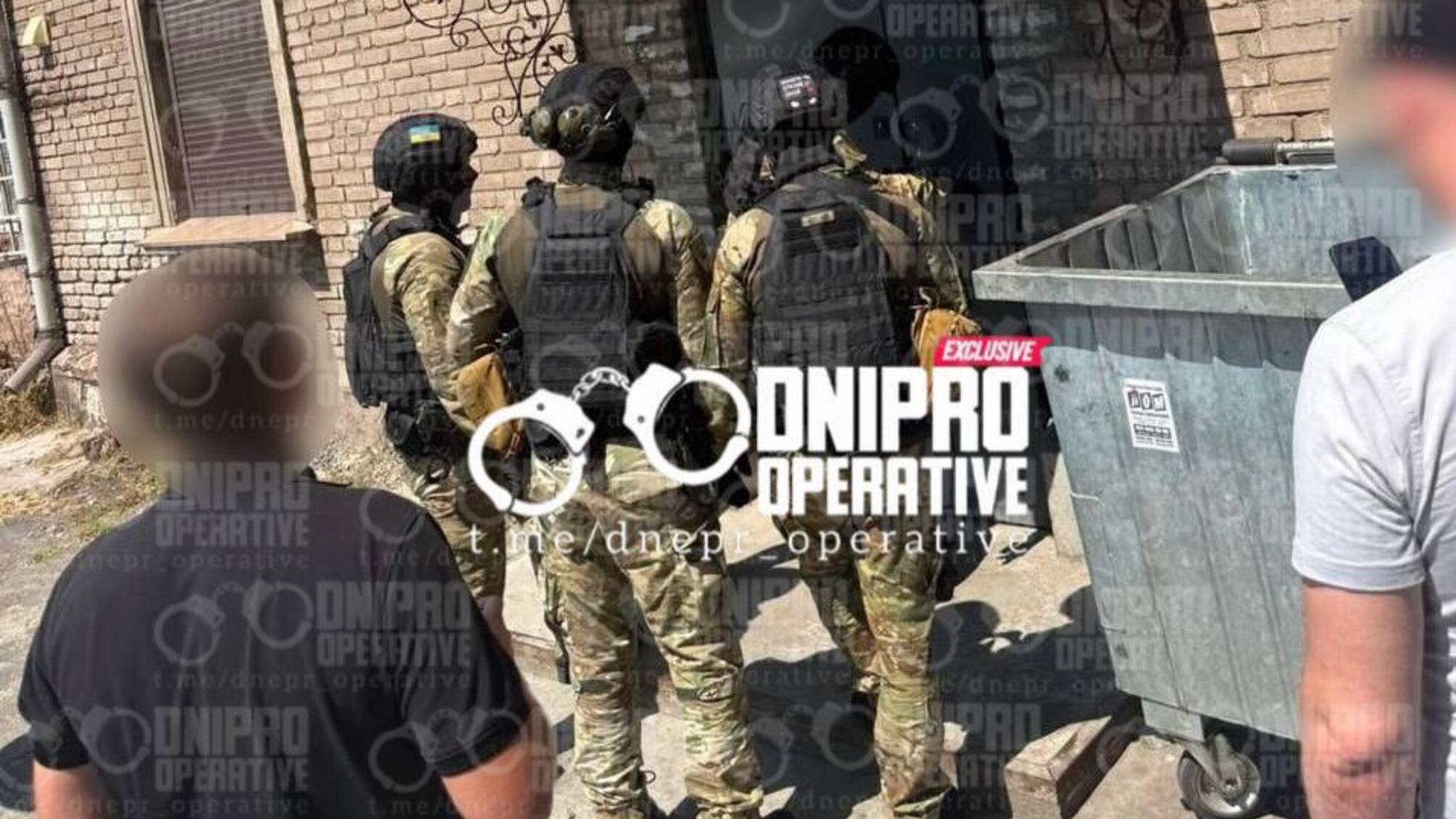Поліція та СБУ проводять масштабні обшуки у шахрайських кол-центрах Дніпра