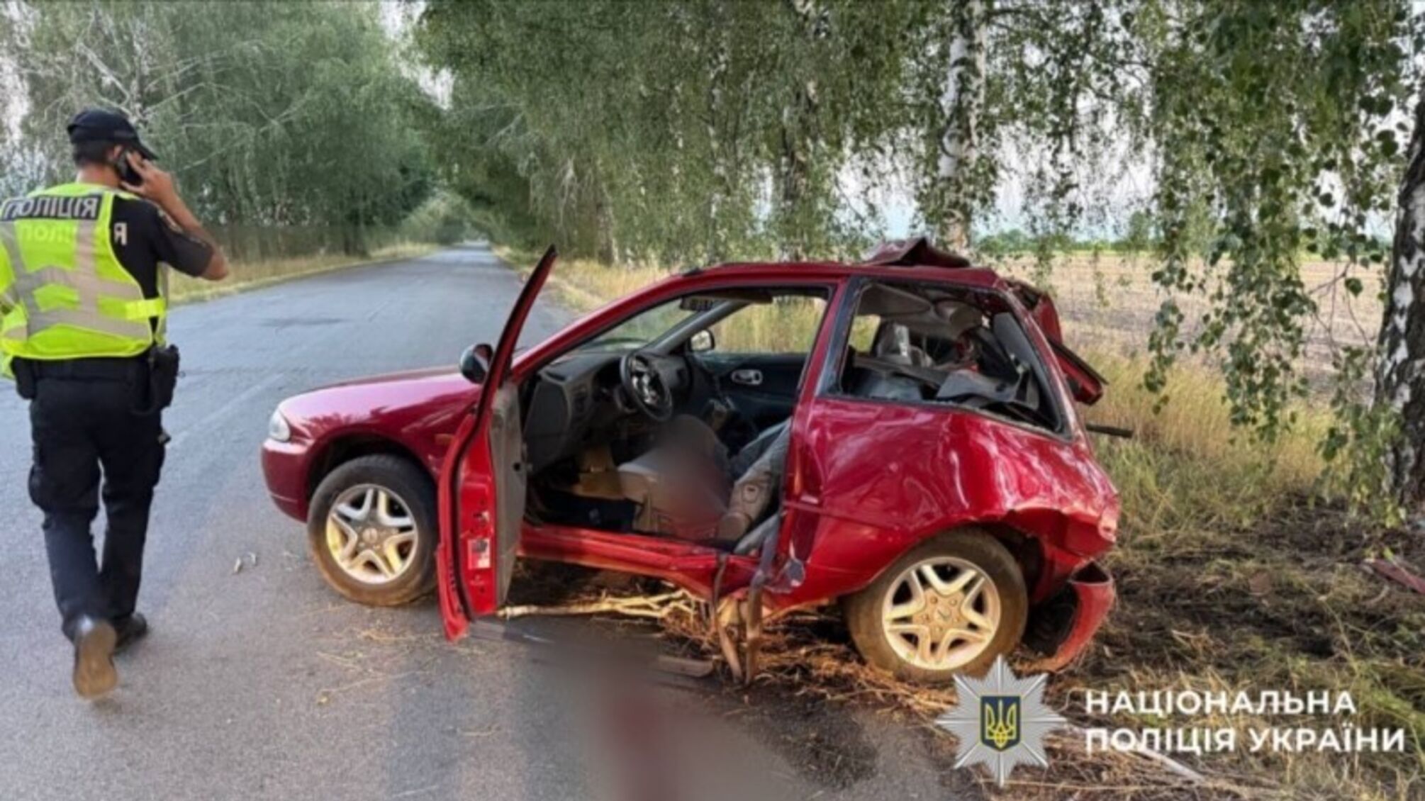На Київщині сталася смертельна аварія: життя 17-річного водія врятувати не вдалося