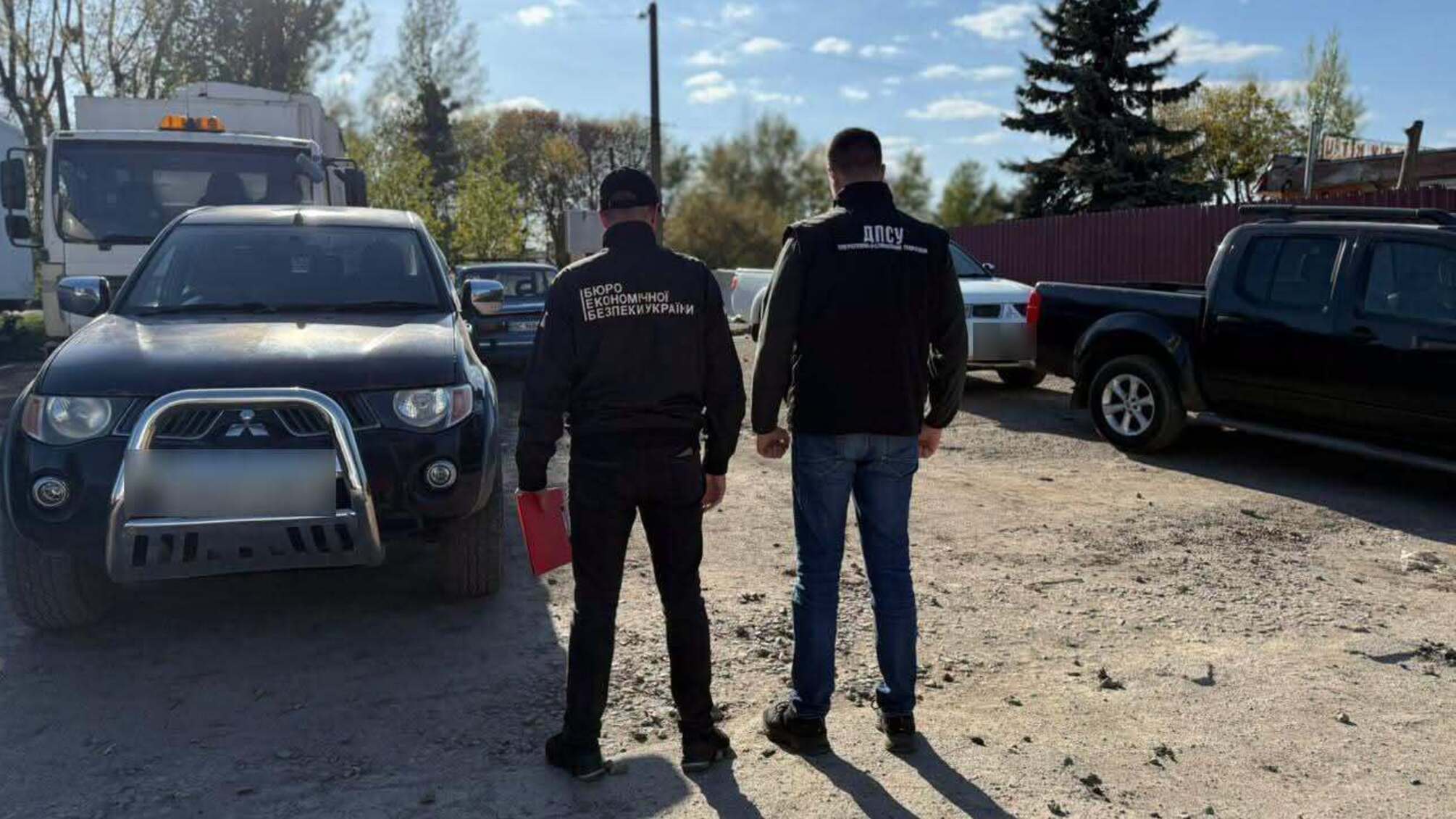 Ввозил внедорожники как гуммопомощь для ВСУ, а планировал продать: на Львовщине будут судить мужчину