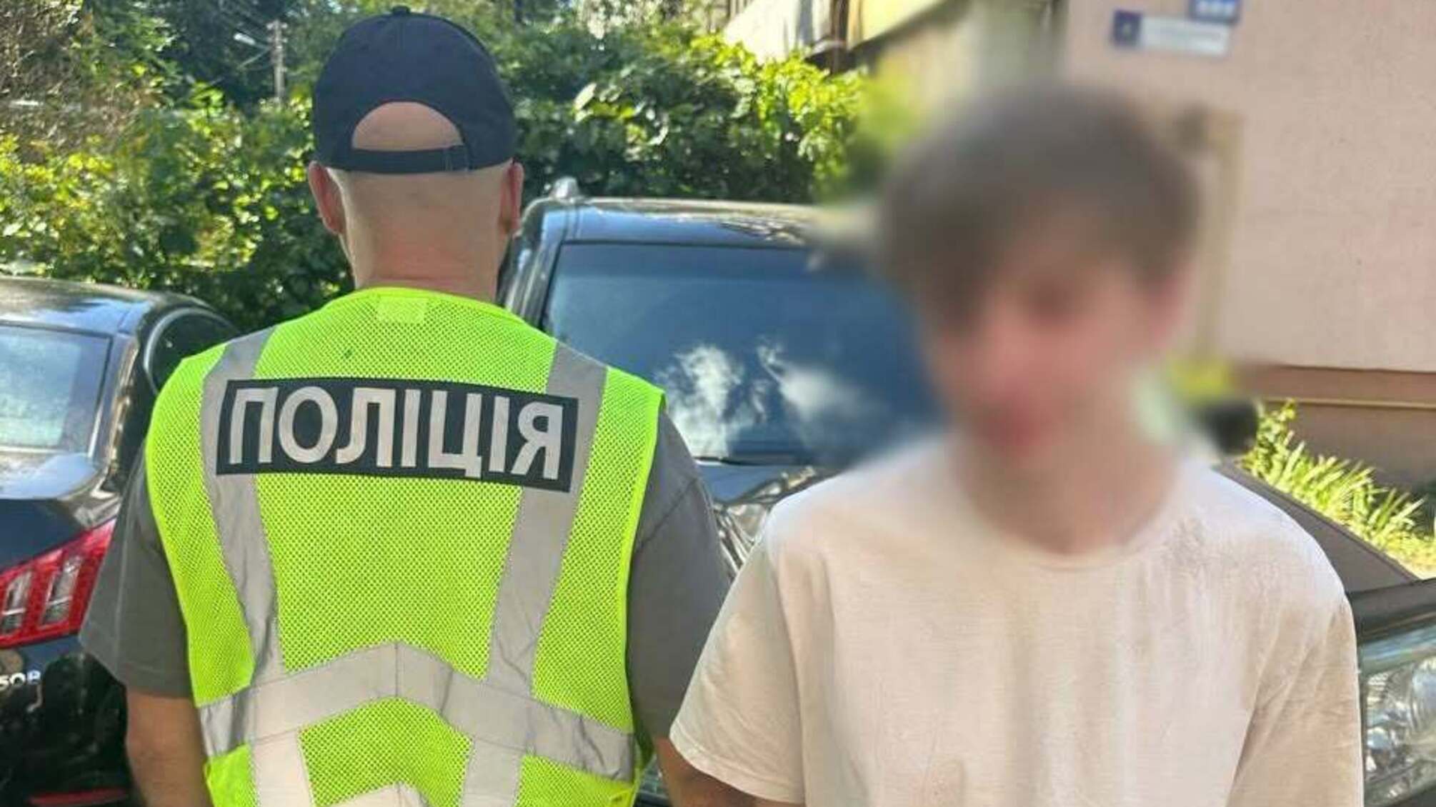 Гранаты, запали и более 80 патронов: в Киеве задержали 24-летнего торговца боеприпасами
