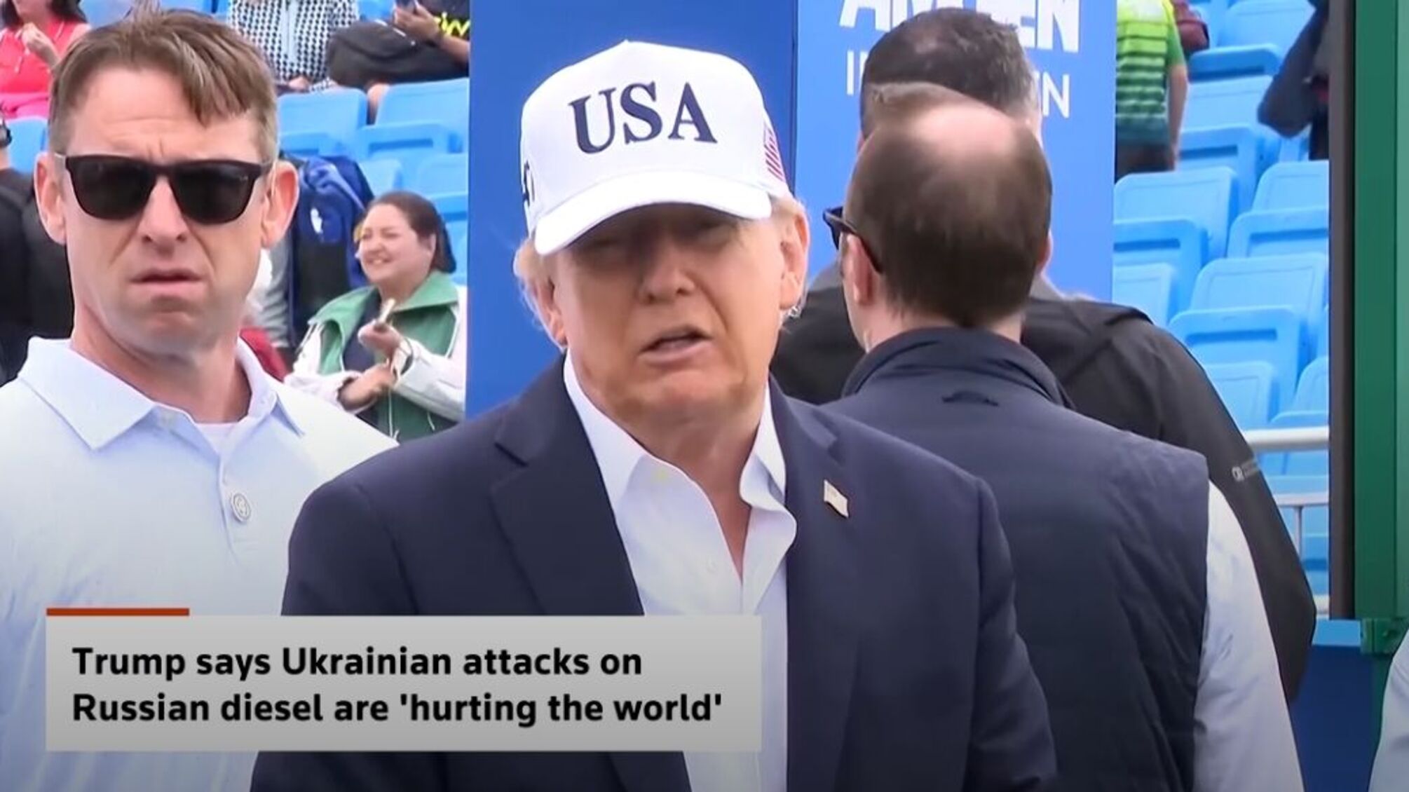 'Я попросил Зеленского не бить по НПЗ рф': Трамп обвинил Украину в росте цен на топливо