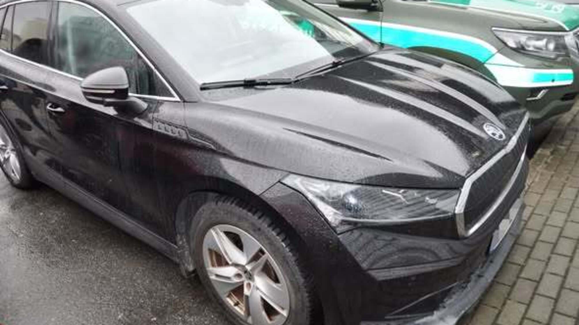 На кордоні з Львівщиною виявили два авто, які розшукували через Інтерпол