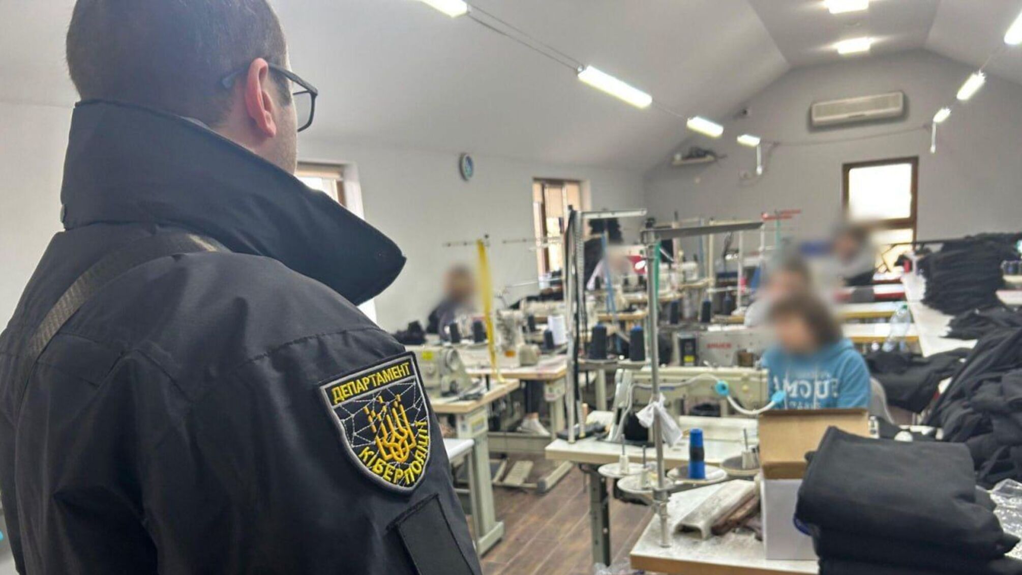 Контрафакт на 98 млн грн: кіберполіція Львівщини викрила масштабну схему