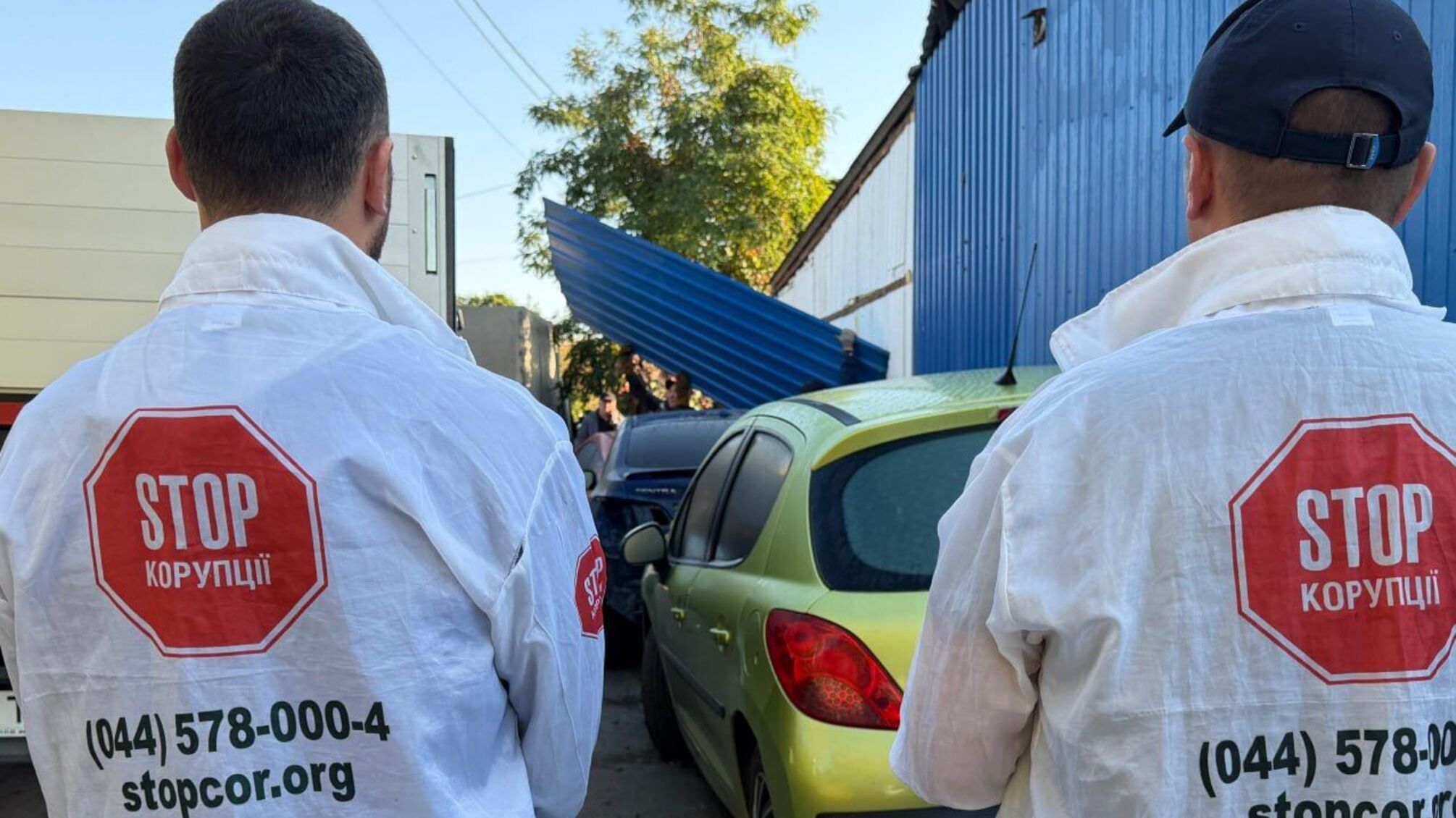 Кінець 'бізнесу' на $4000 на місяць? На Столичному шосе розпочався демонтаж незаконної СТО