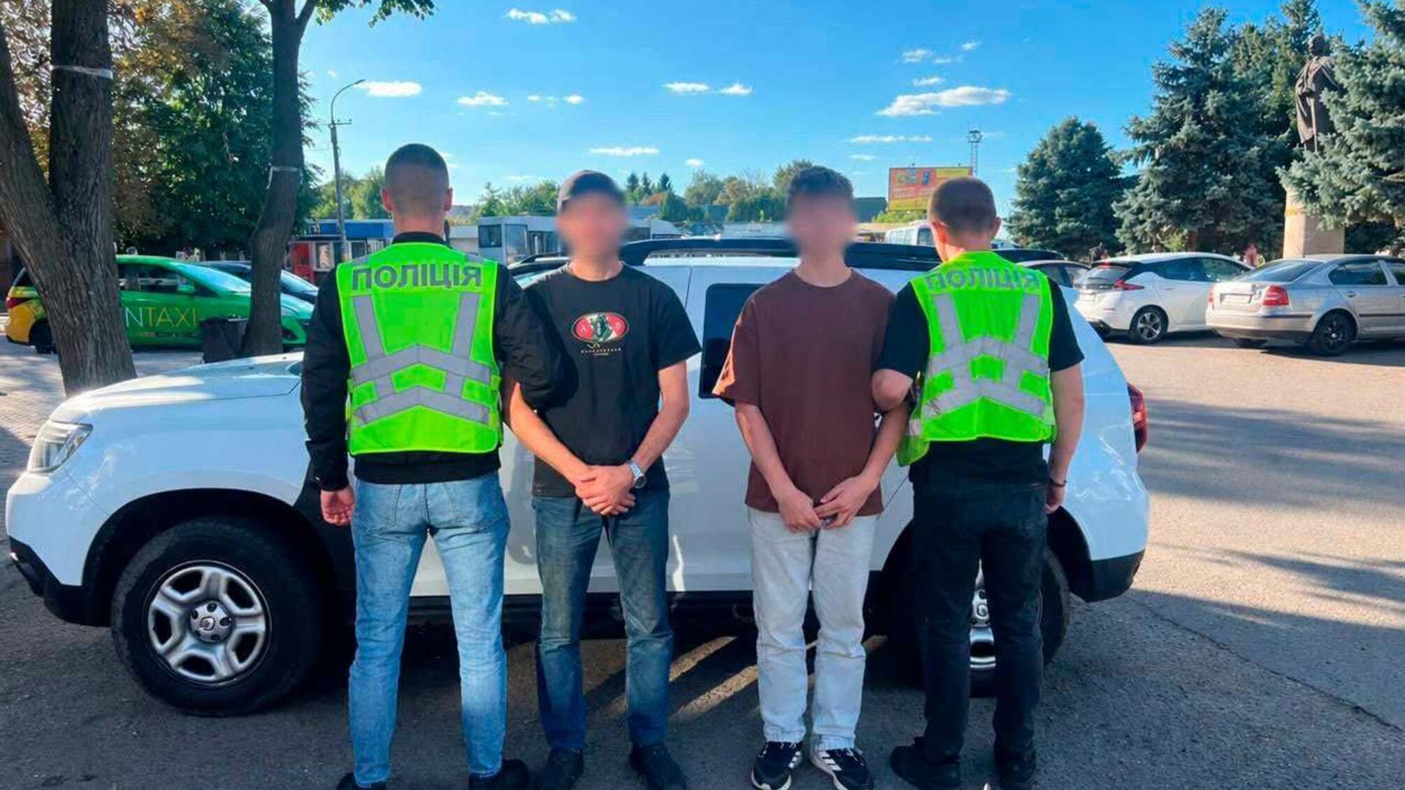 Ревнощі довели до підпалу: киянин відправив 17-річного сина палити авто суперника