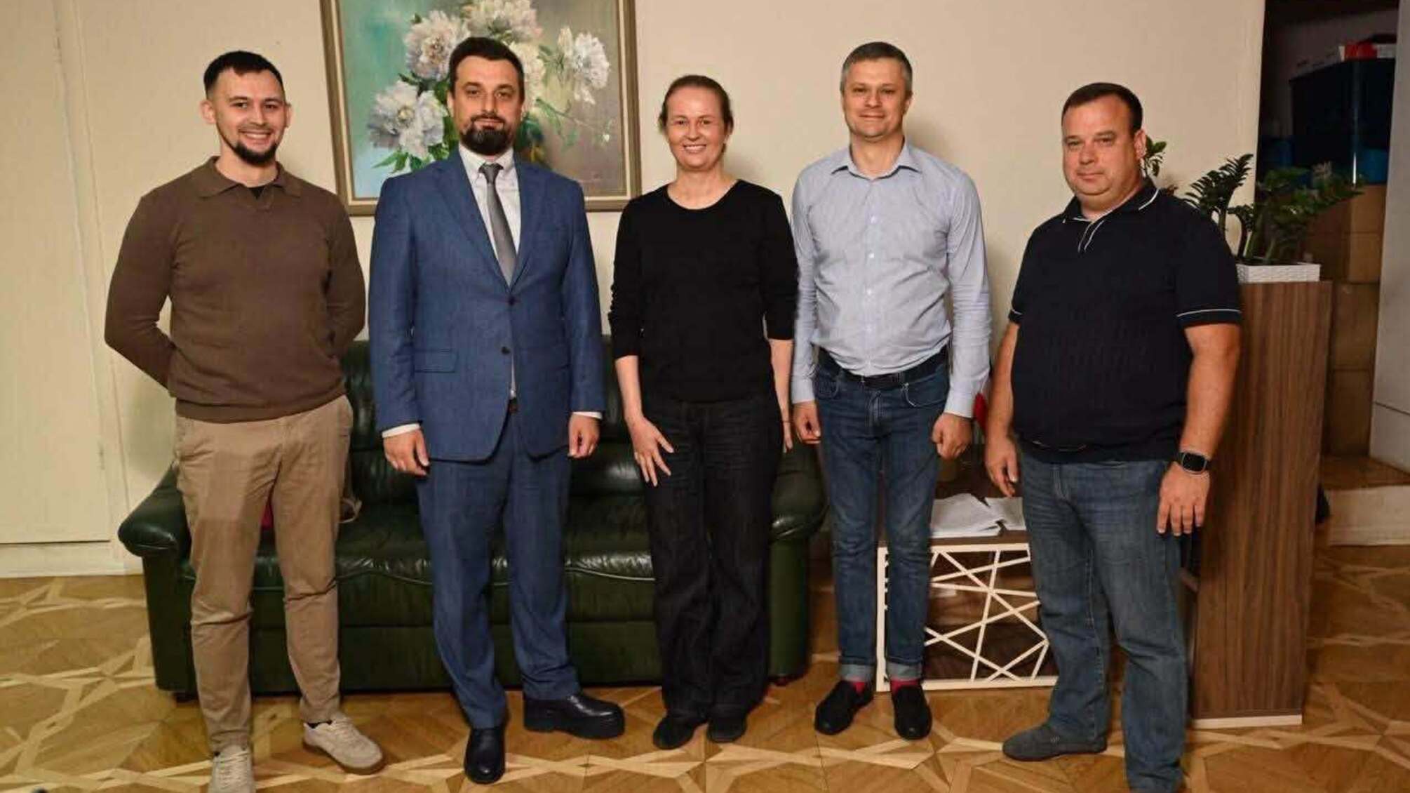 Підроблені паспорти більше не сховаються: ДМС, МВС і ПриватБанк посилюють перевірку клієнтів