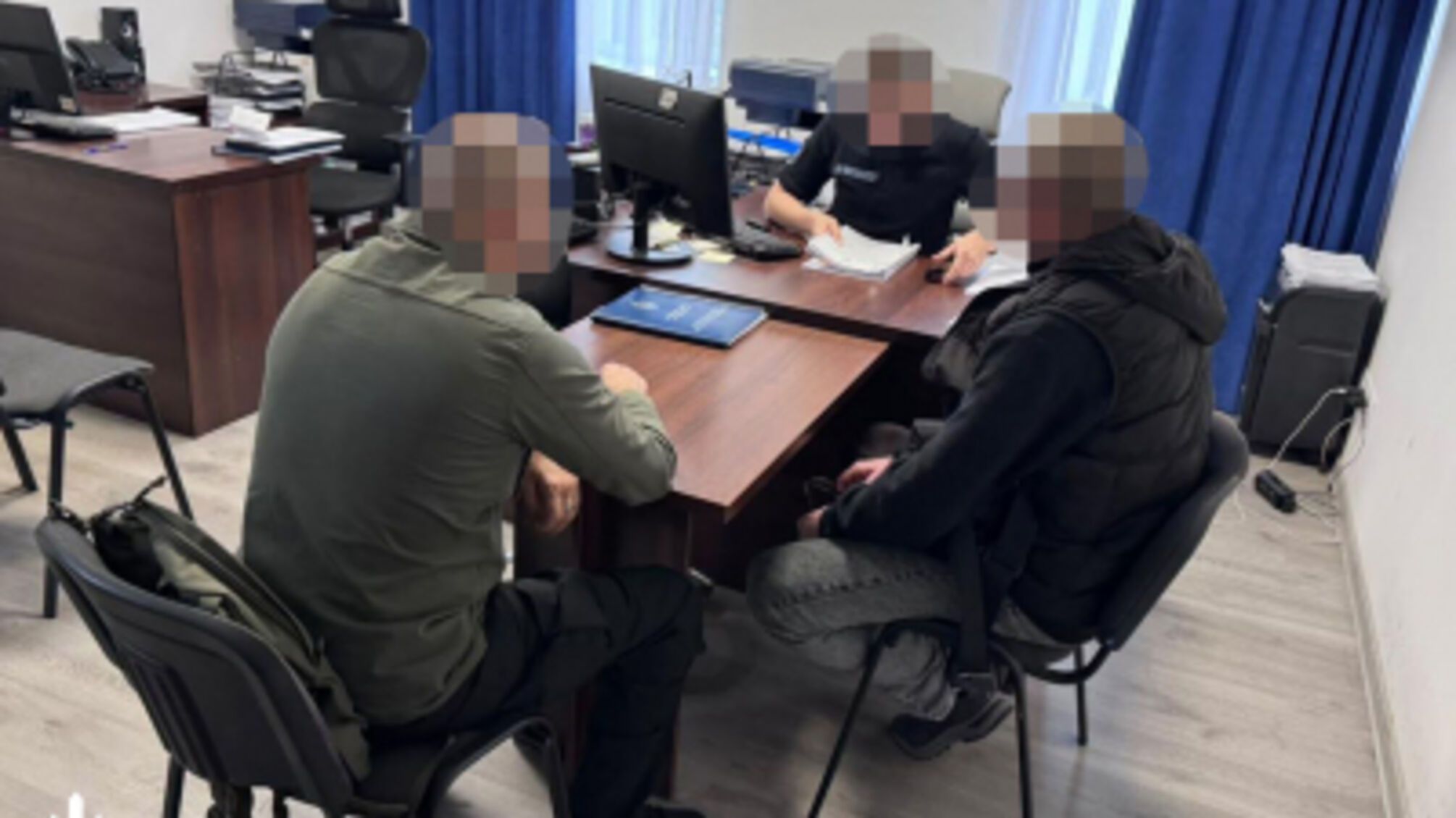 Автоматы по $2 тысячи и боеприпасы в авто: ГБР разоблачило три дела с оружием среди военных