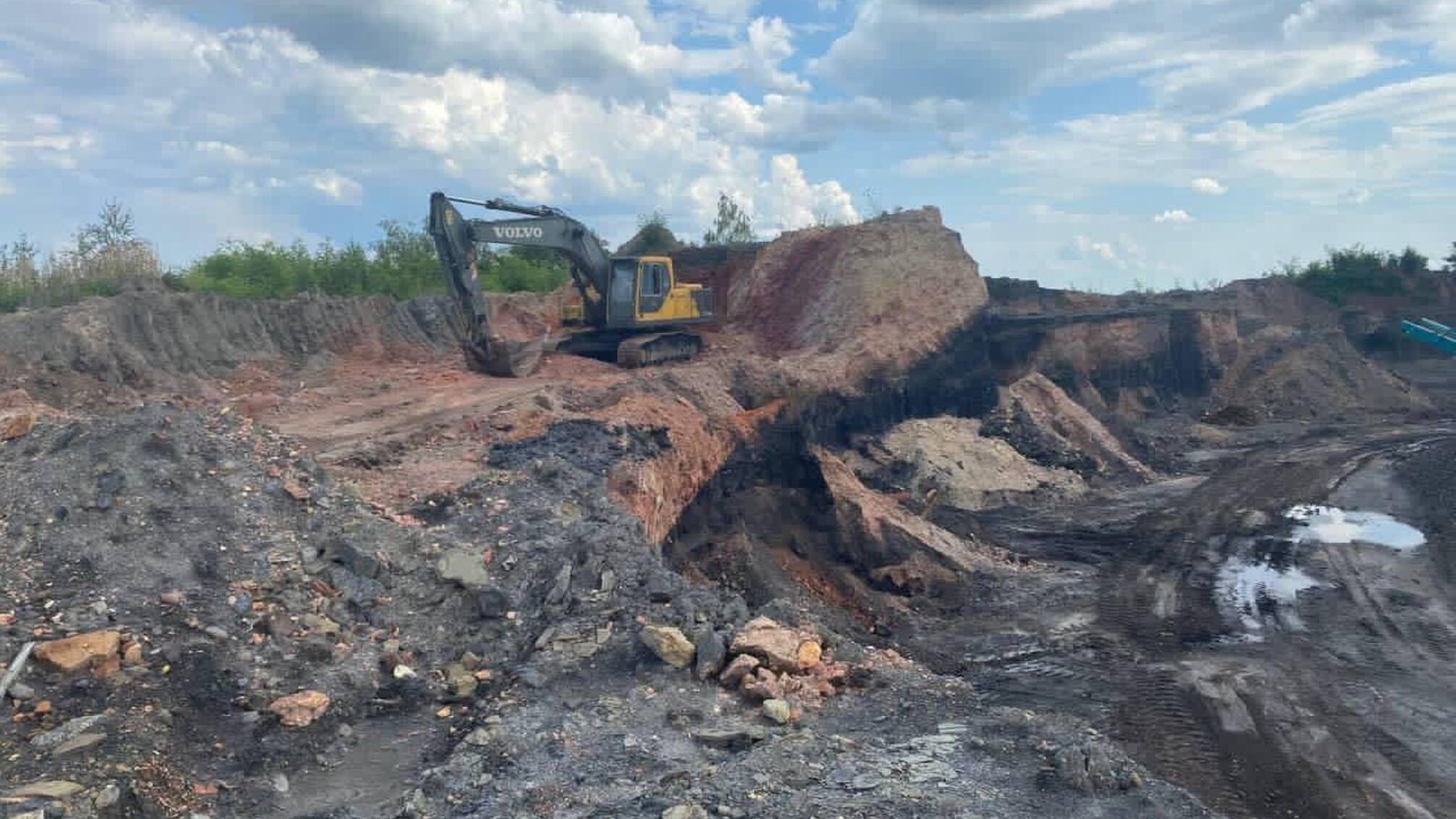  Незаконно видобув копалин на понад 102 млн грн: директору підприємства повідомили нову підозру