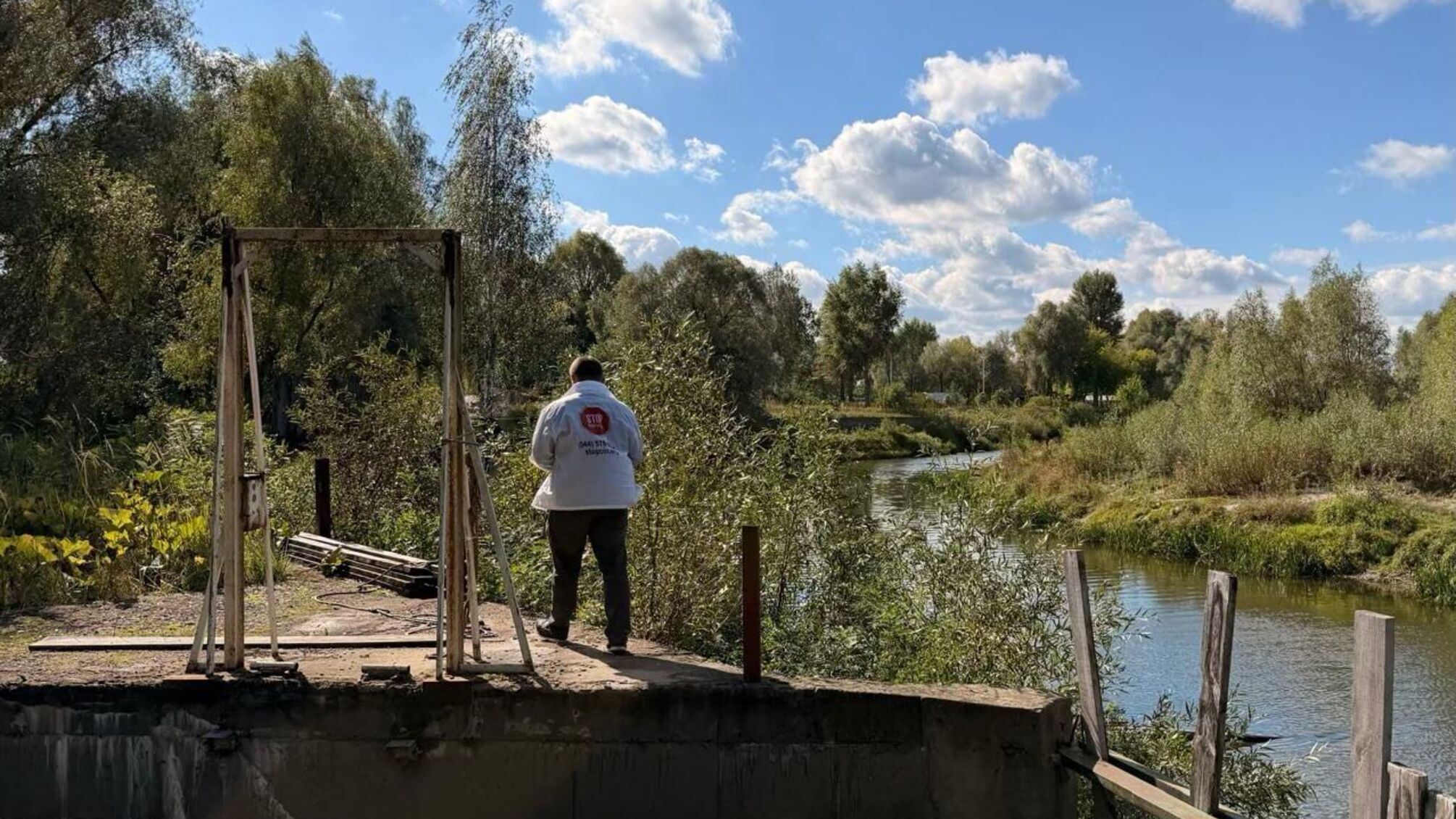 В Киевской области журналисты СтопКора зафиксировали вероятный незаконный намыв песка: вызвали полицию