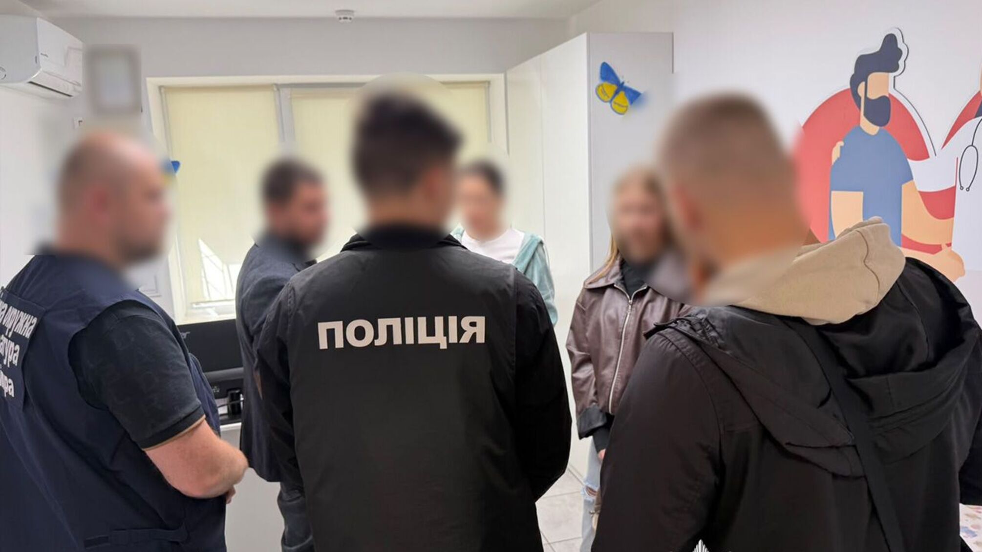 Операция ради инвалидности: врача из Днепра подозревают в незаконной схеме за $18 тысяч