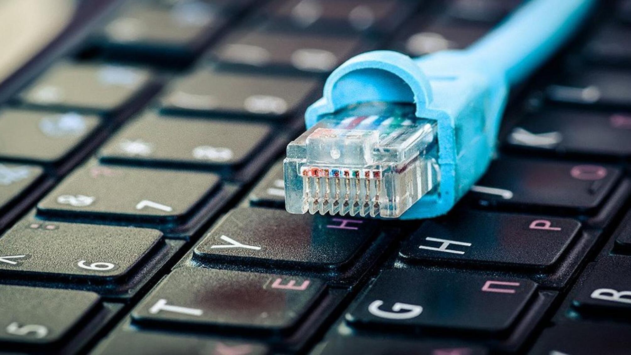 У Києві інтернет-провайдер тимчасово призупинив роботу центру обслуговування абонентів: причина