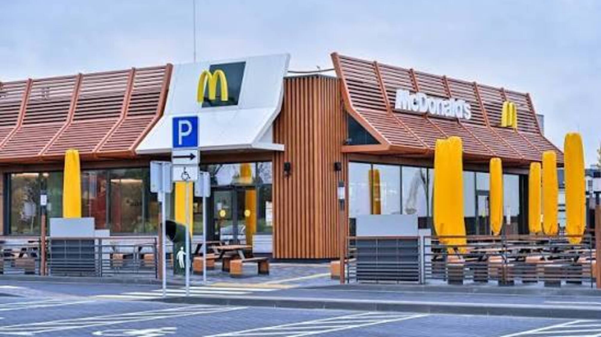 В McDonald's Киева исчезли наггетсы, крылышки и часть десертов: что происходит